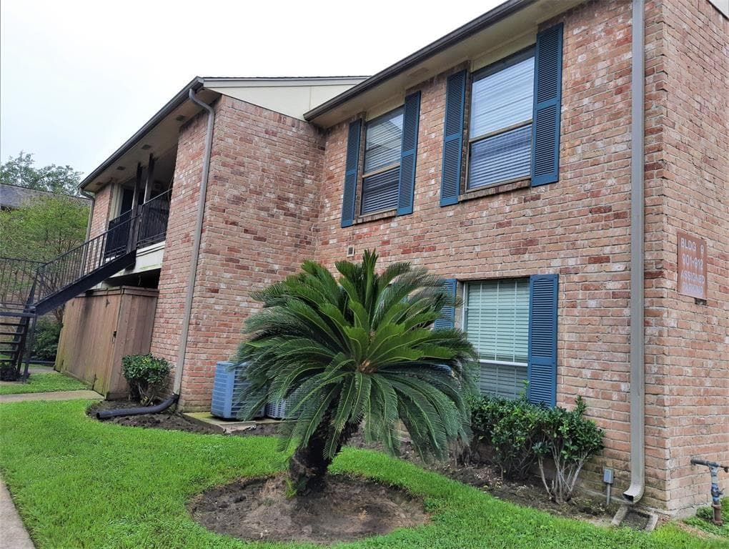 8801 Hammerly Boulevard #902