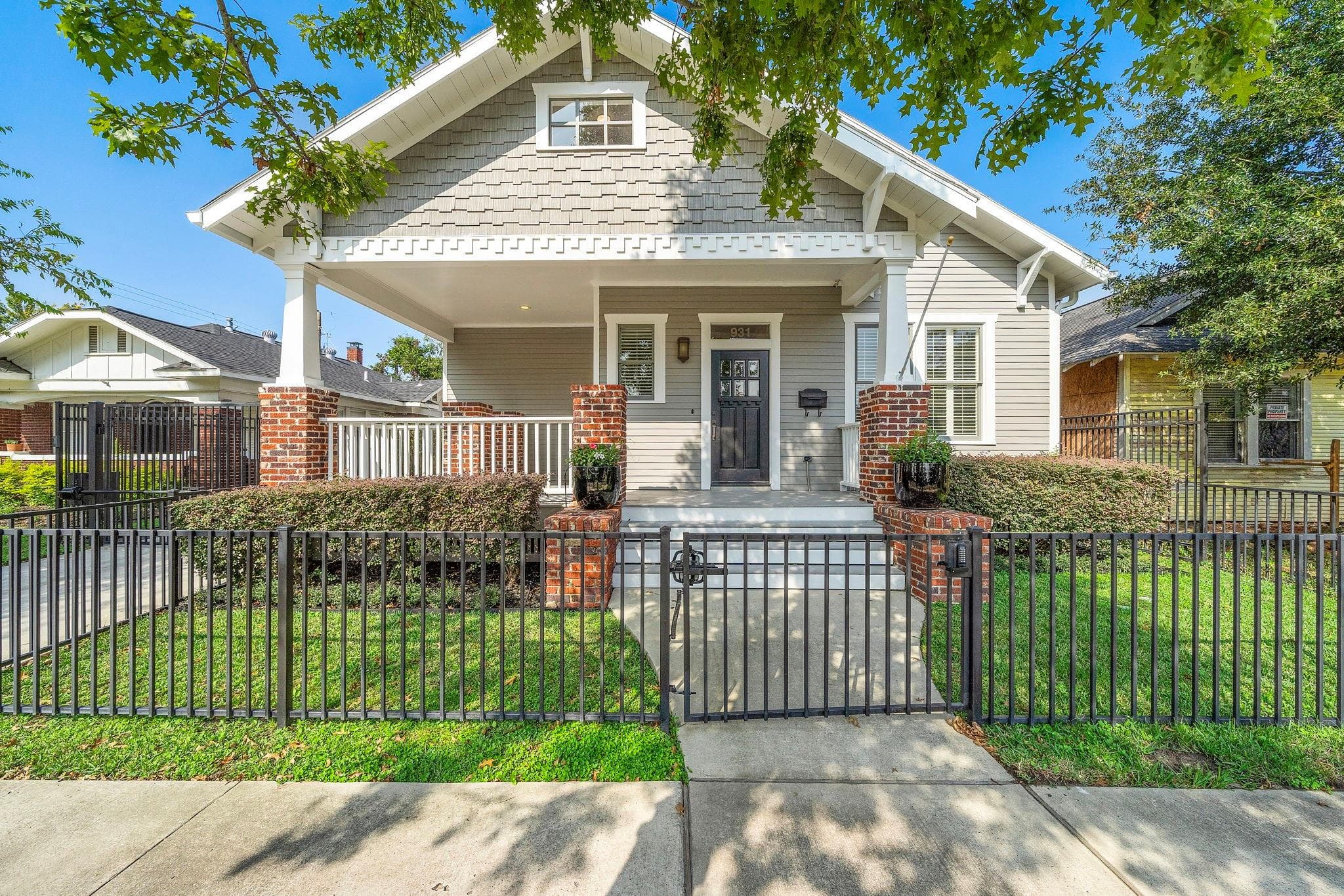 931 W Cottage Street