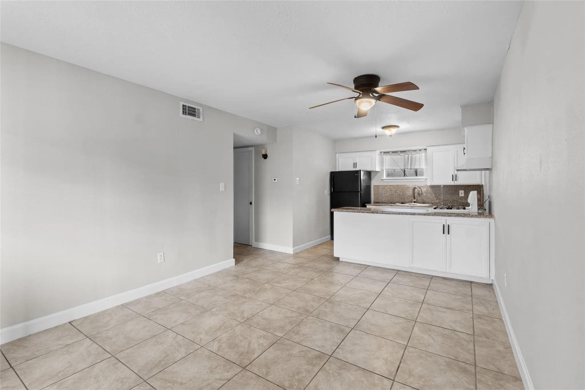 2819 Berry Street #4