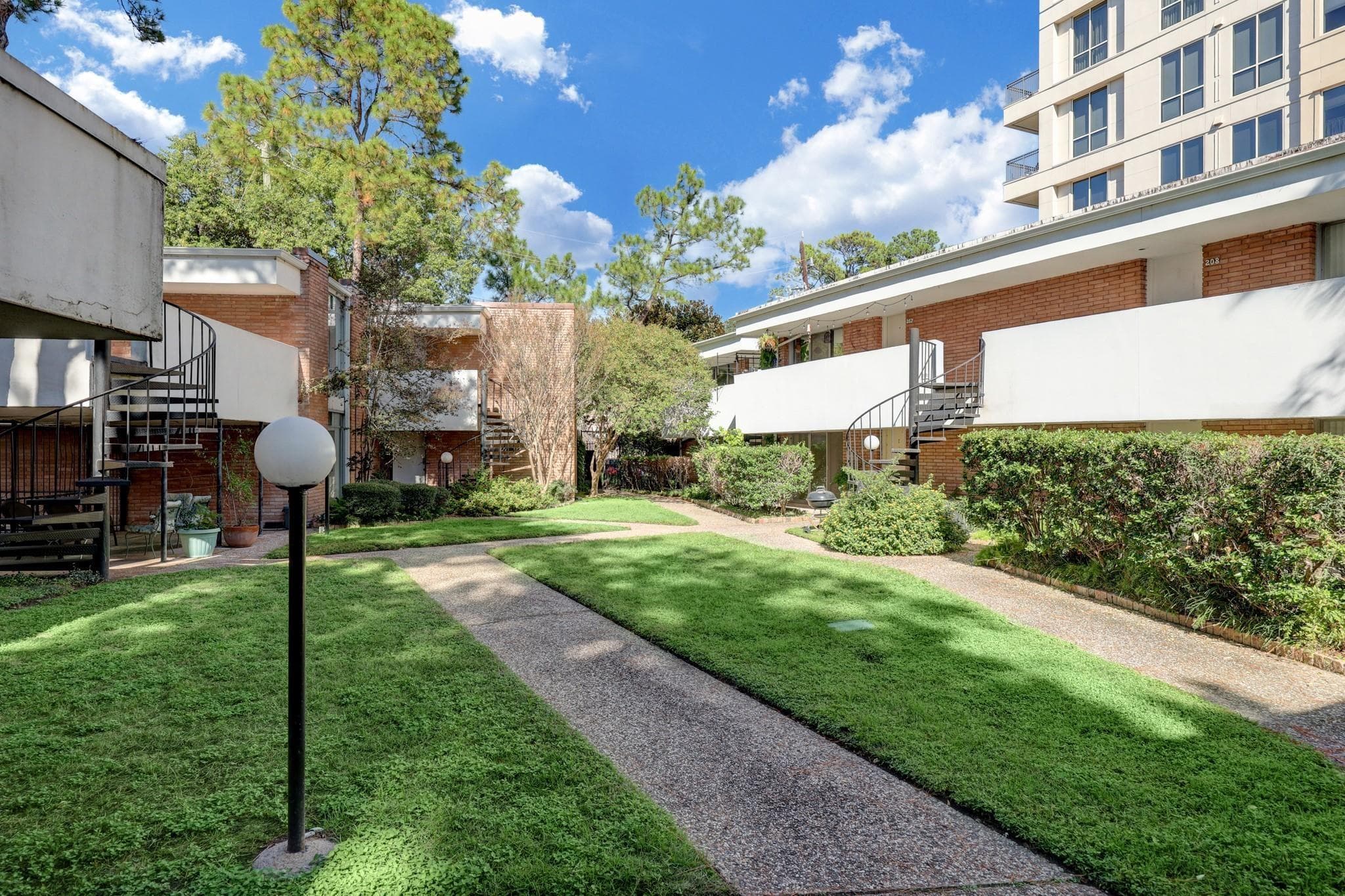 513 S Post Oak Lane #5206