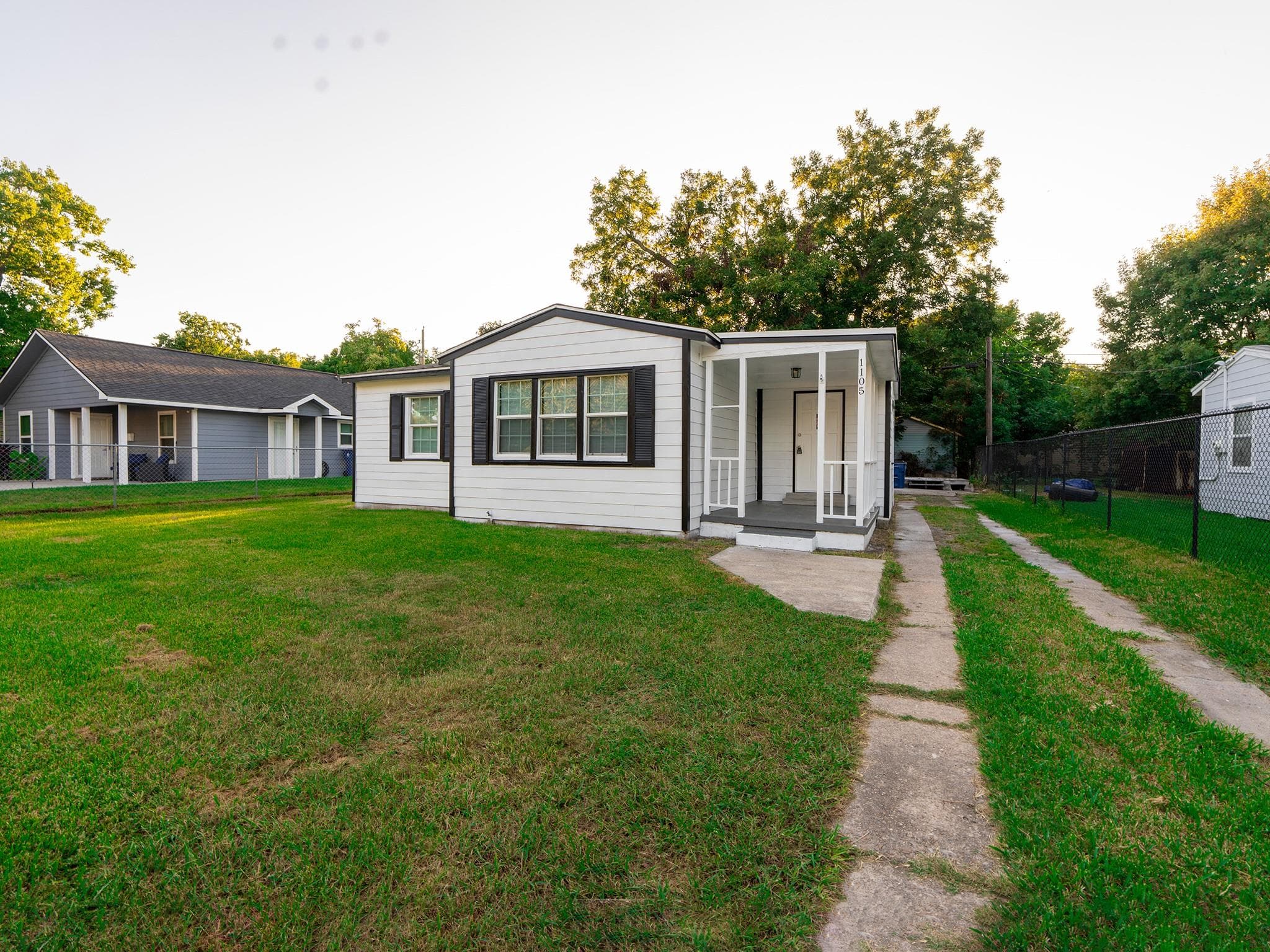 1105 N 11th 1/2 Street