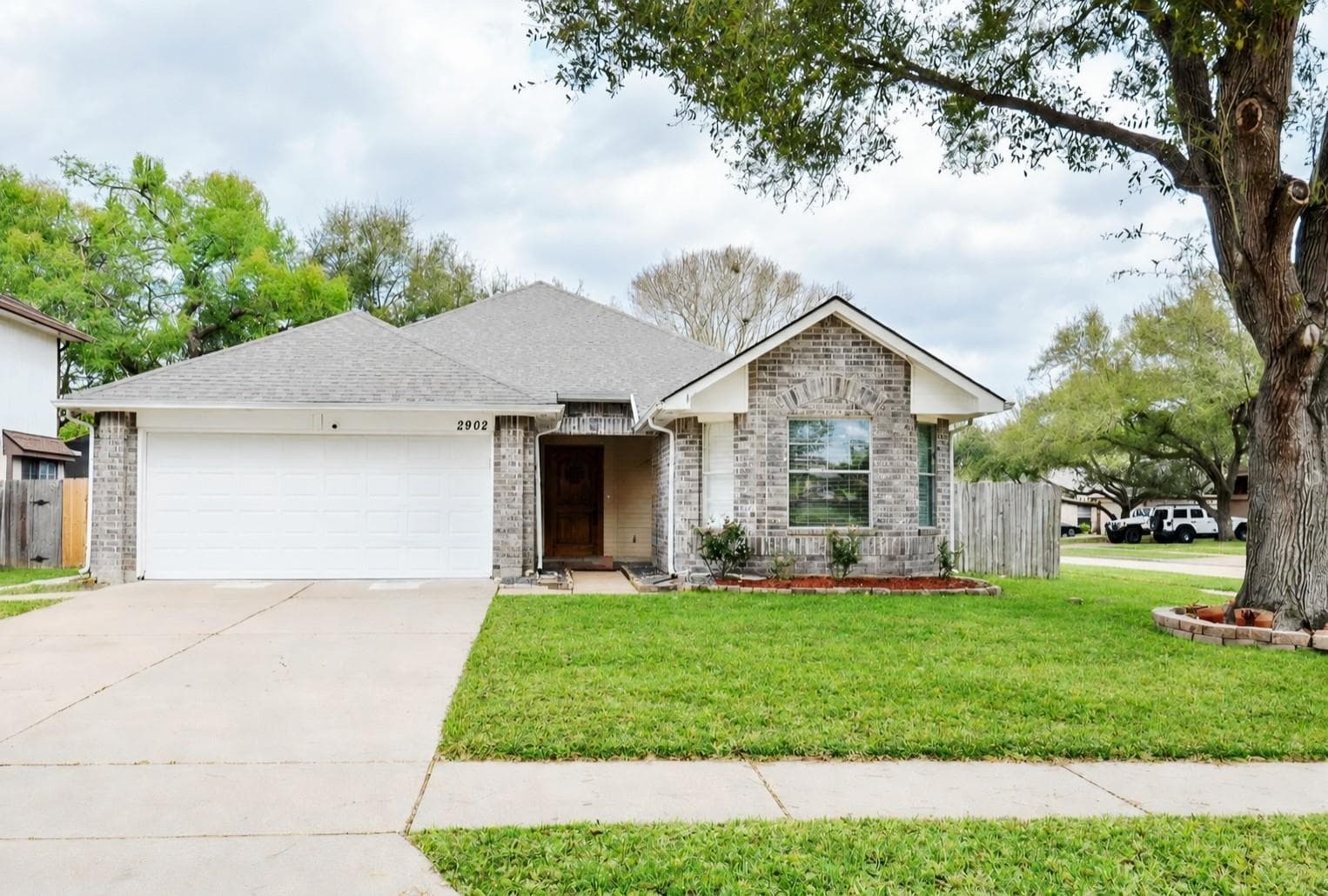 2902 Silent Drive