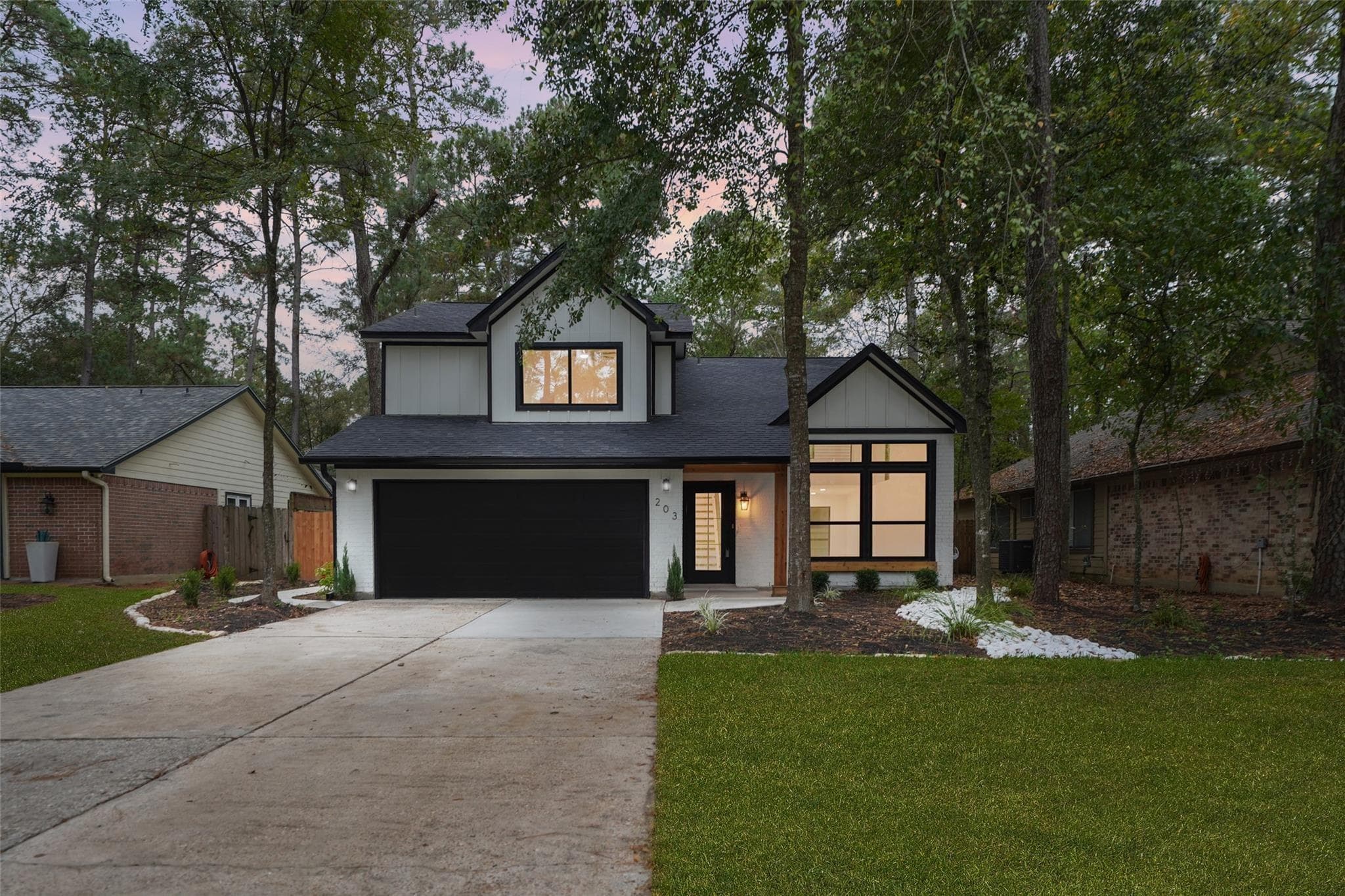 203 S Pathfinders Circle