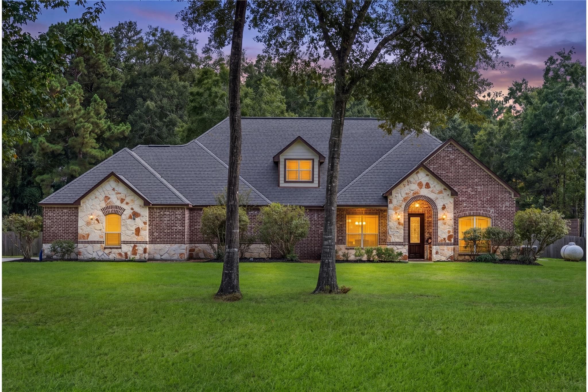 818 Commons Lake Edge Drive