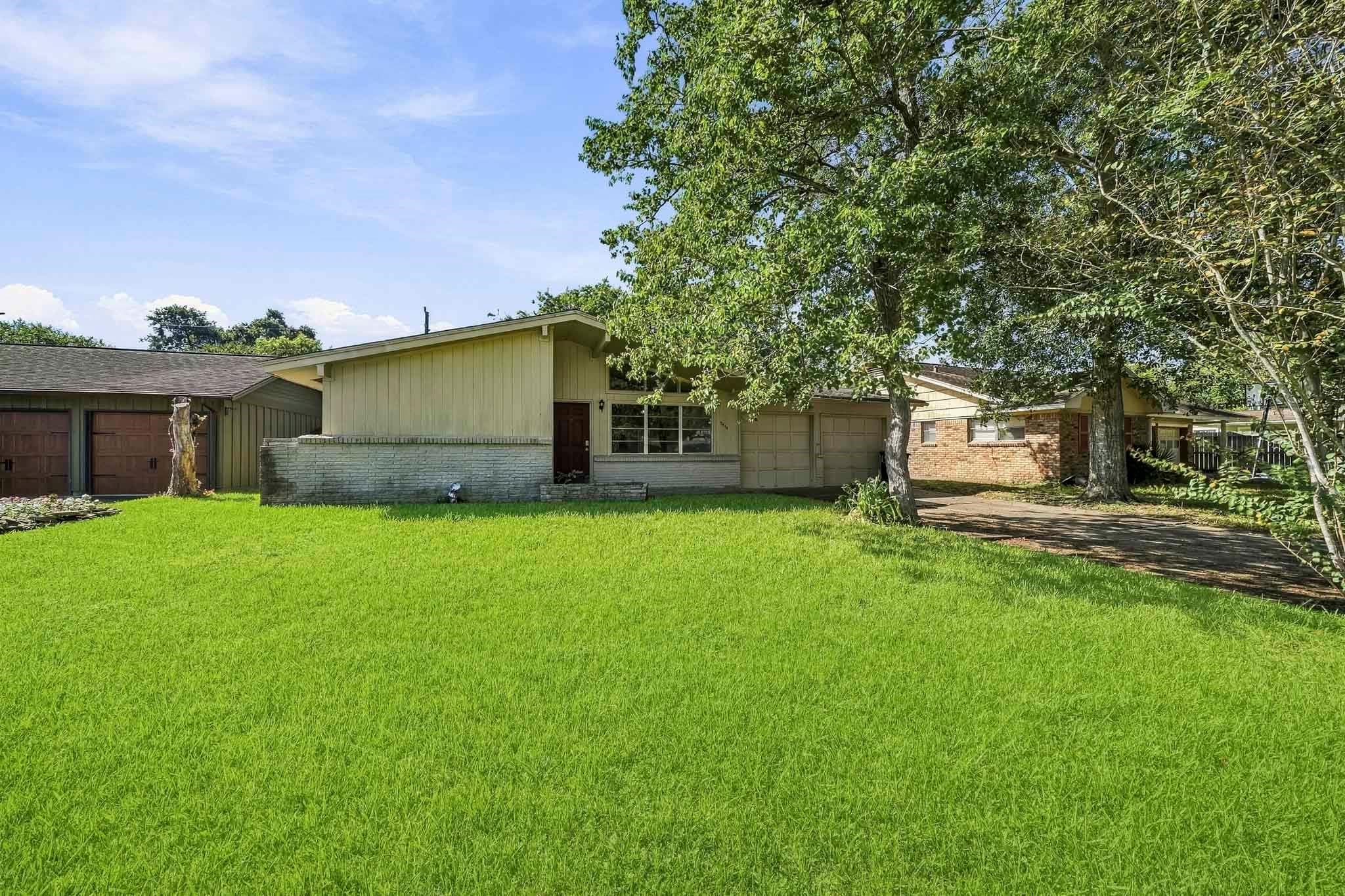 7043 Hendon Lane