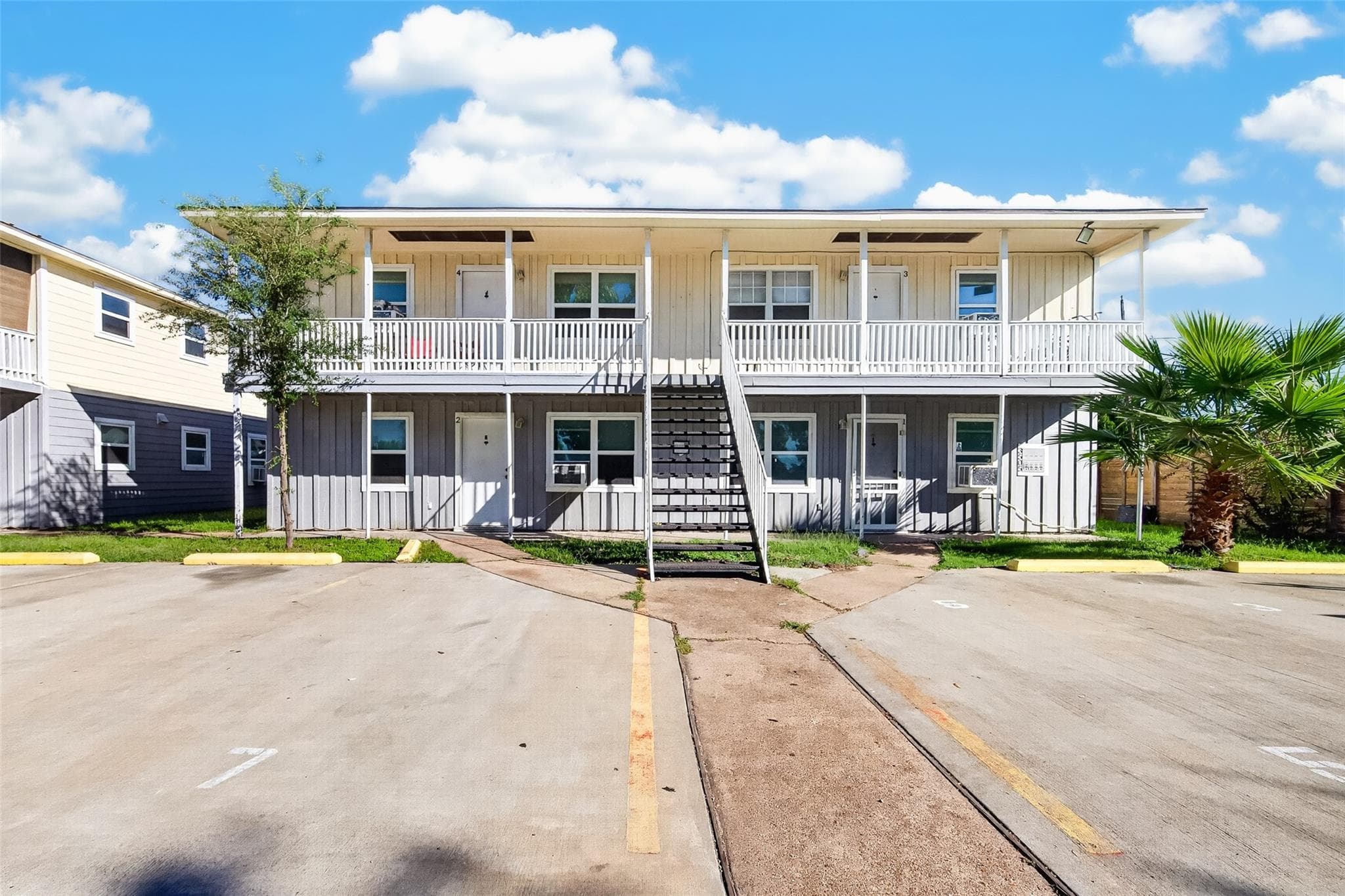 3501 Brewster #10