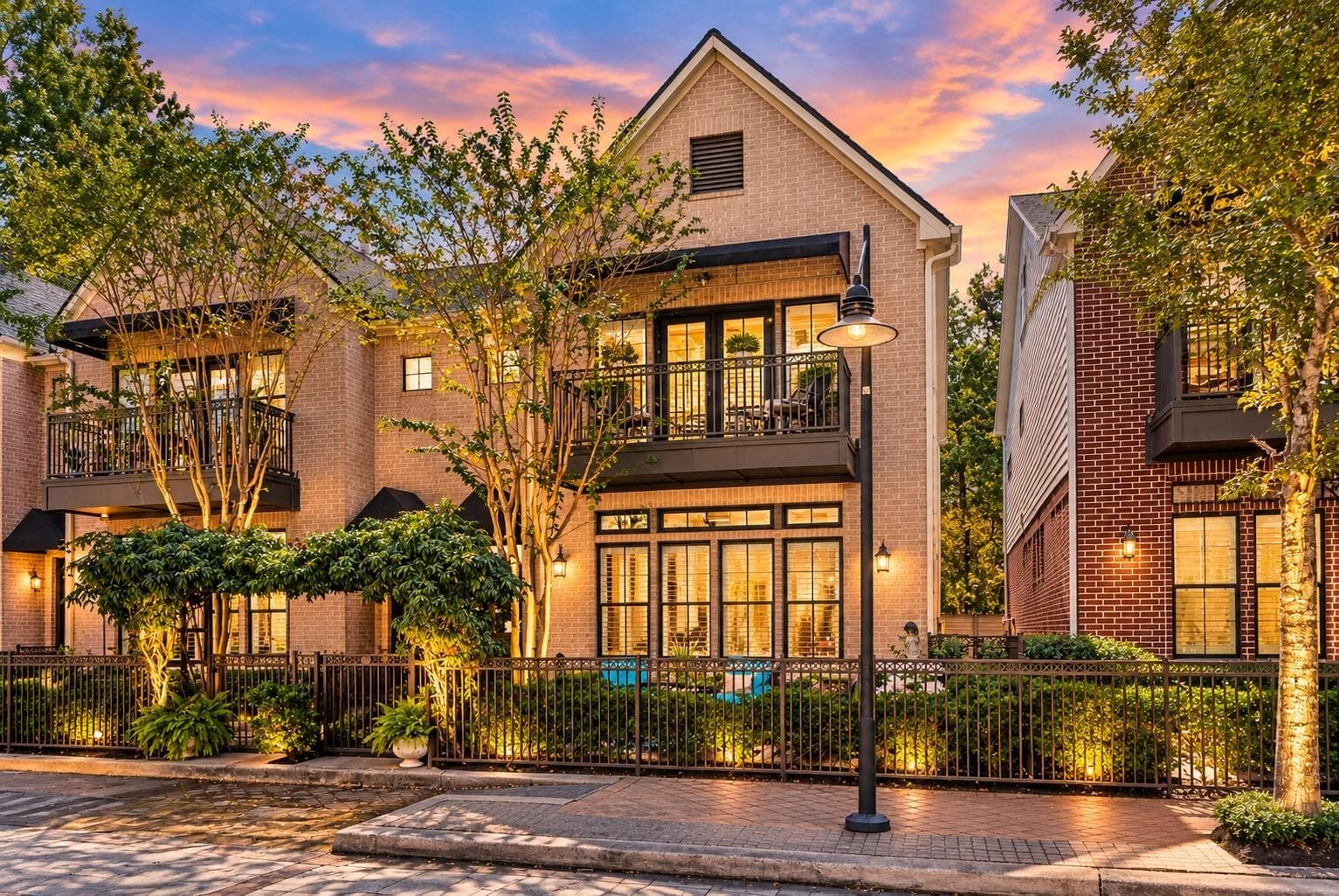 24 Riva Row