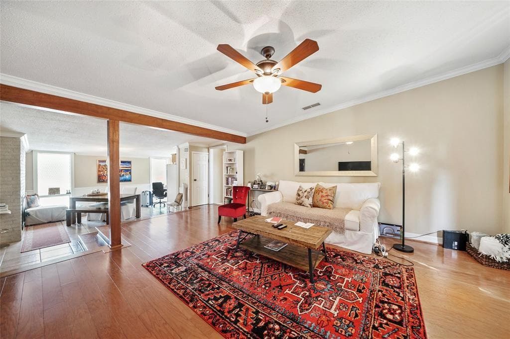 5238 Memorial Drive