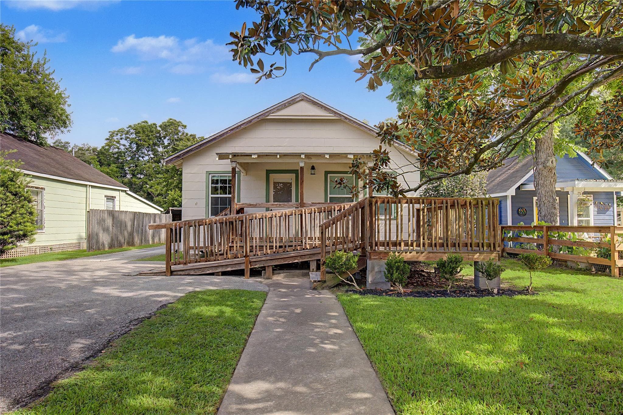 304 Foster Street