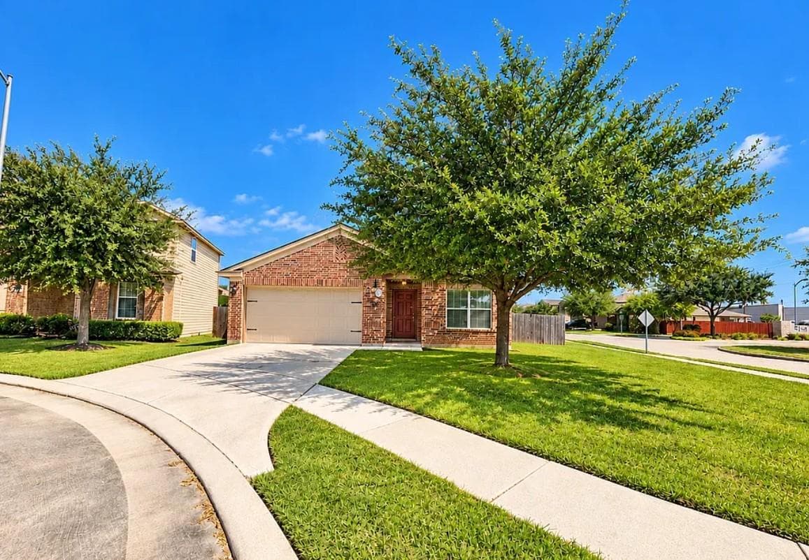 6902 Iris Court