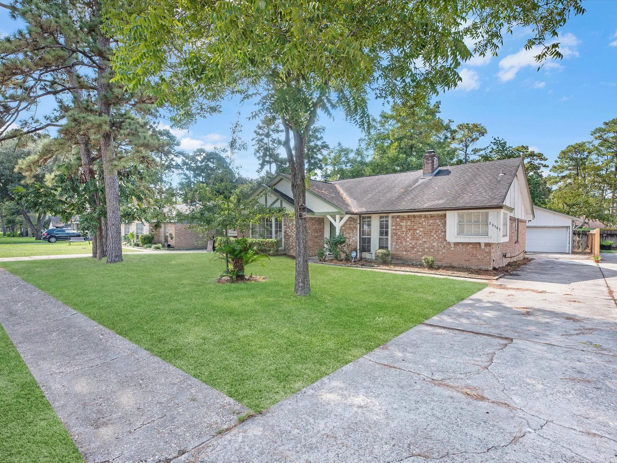 23107 Canyon Lake Drive