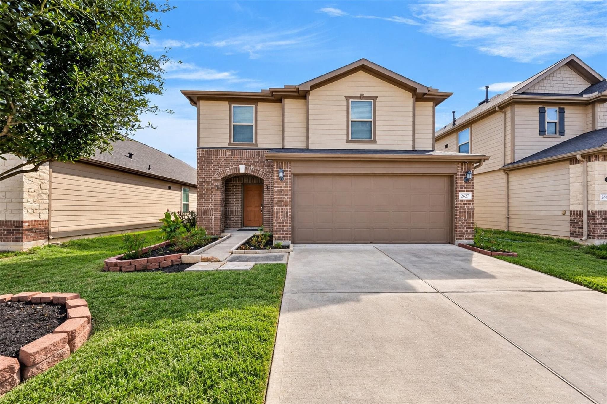 2627 White Bluff Lane