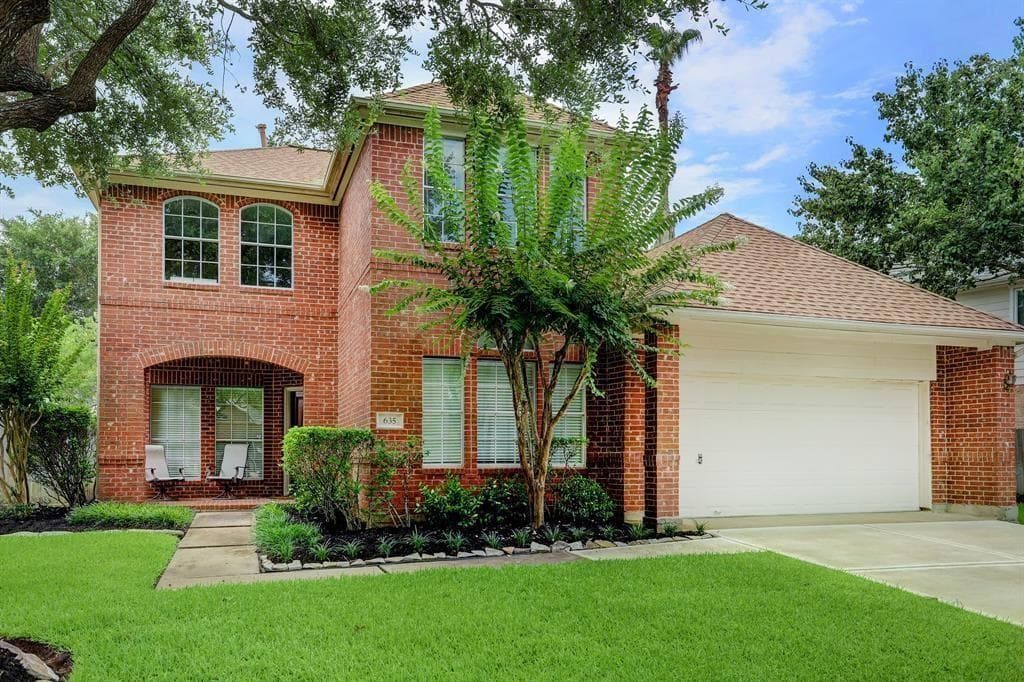 635 Presley Way