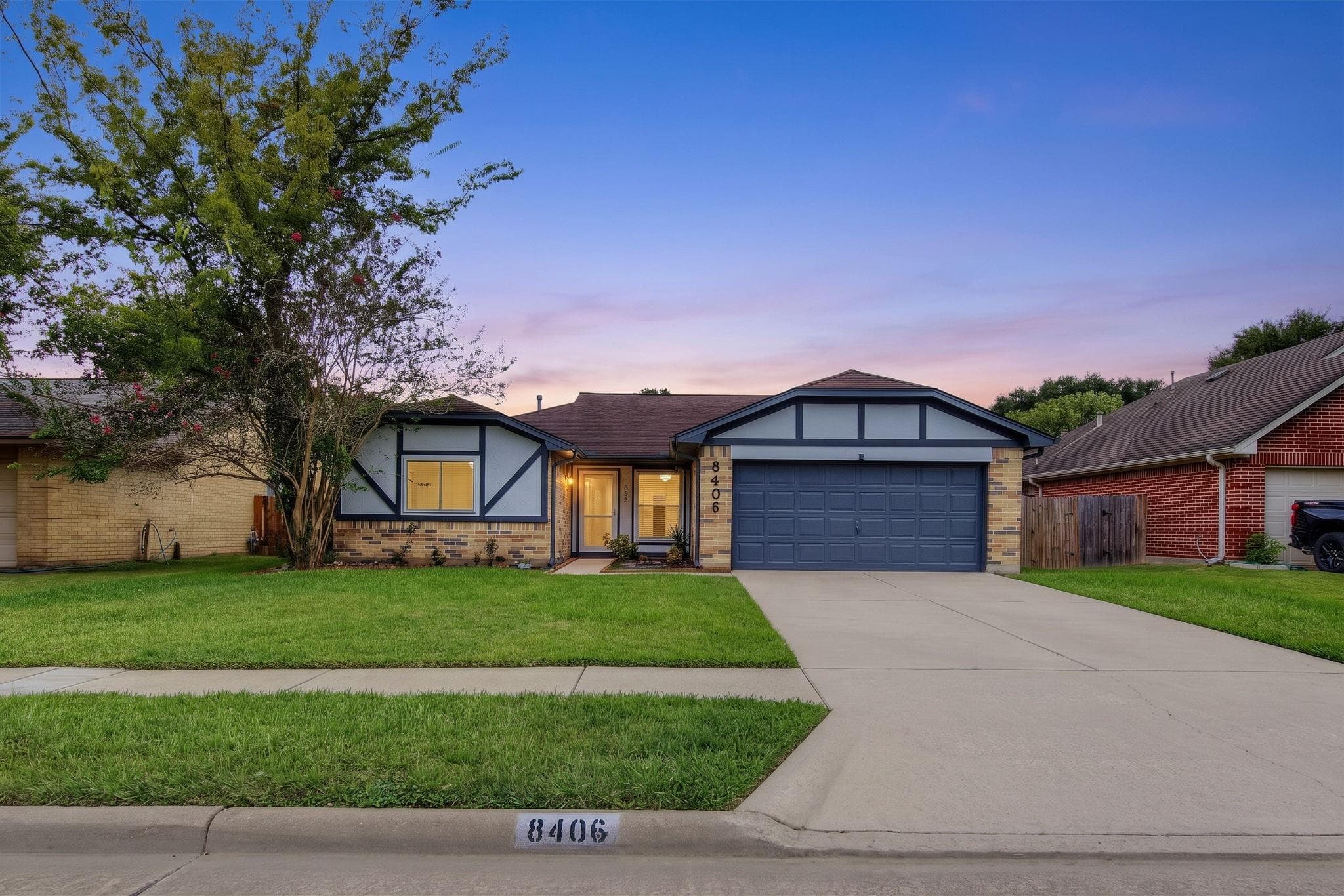 8406 Woodland Willows Drive
