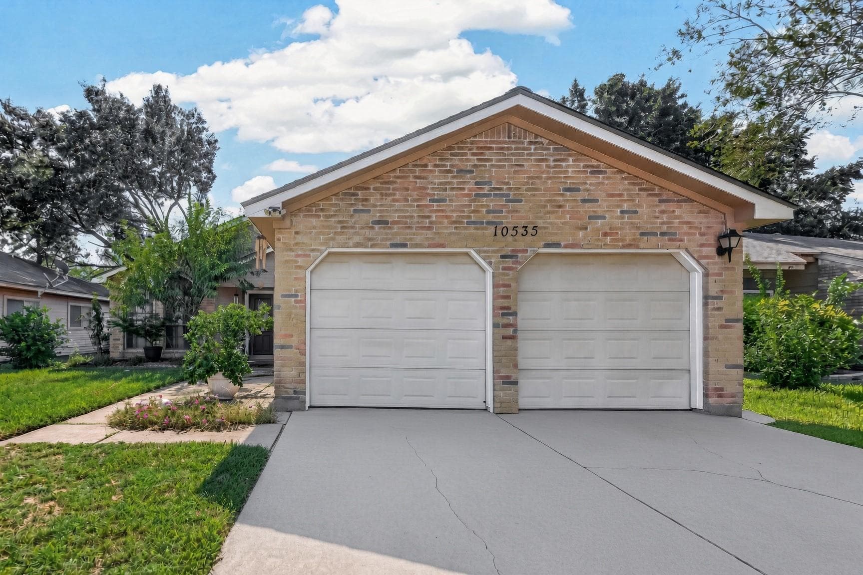 10535 Walnut Glen Drive
