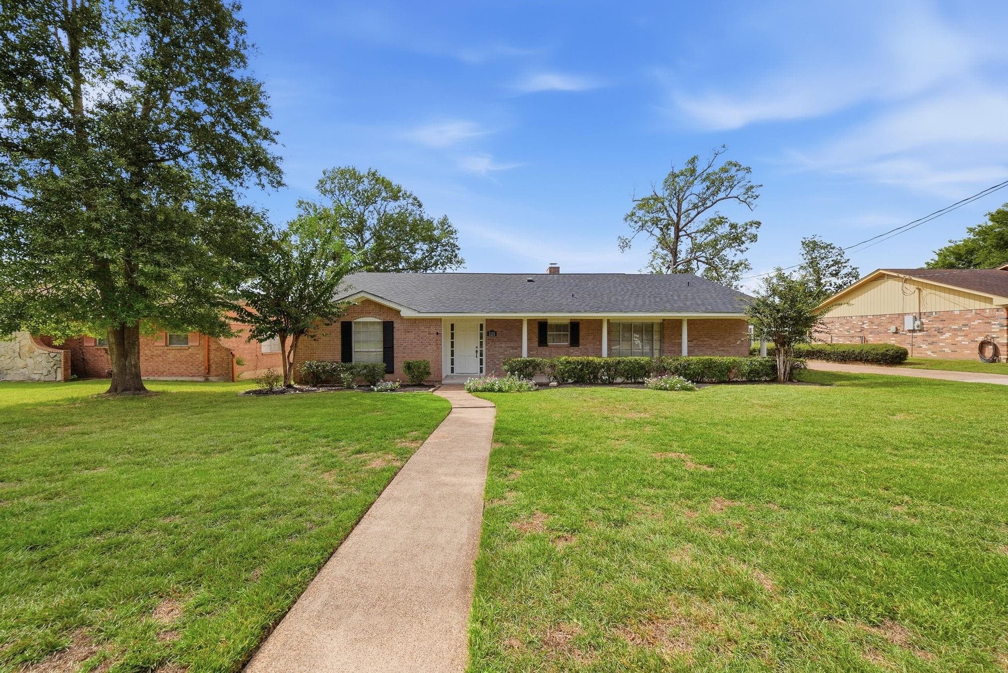 525 E Lake Drive
