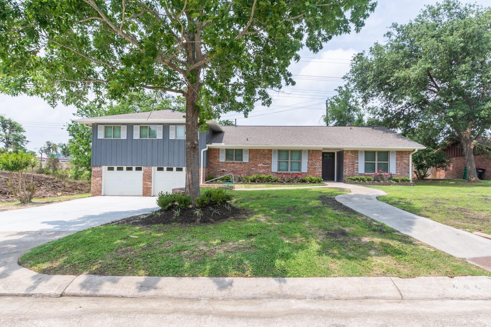 606 Scenic Drive