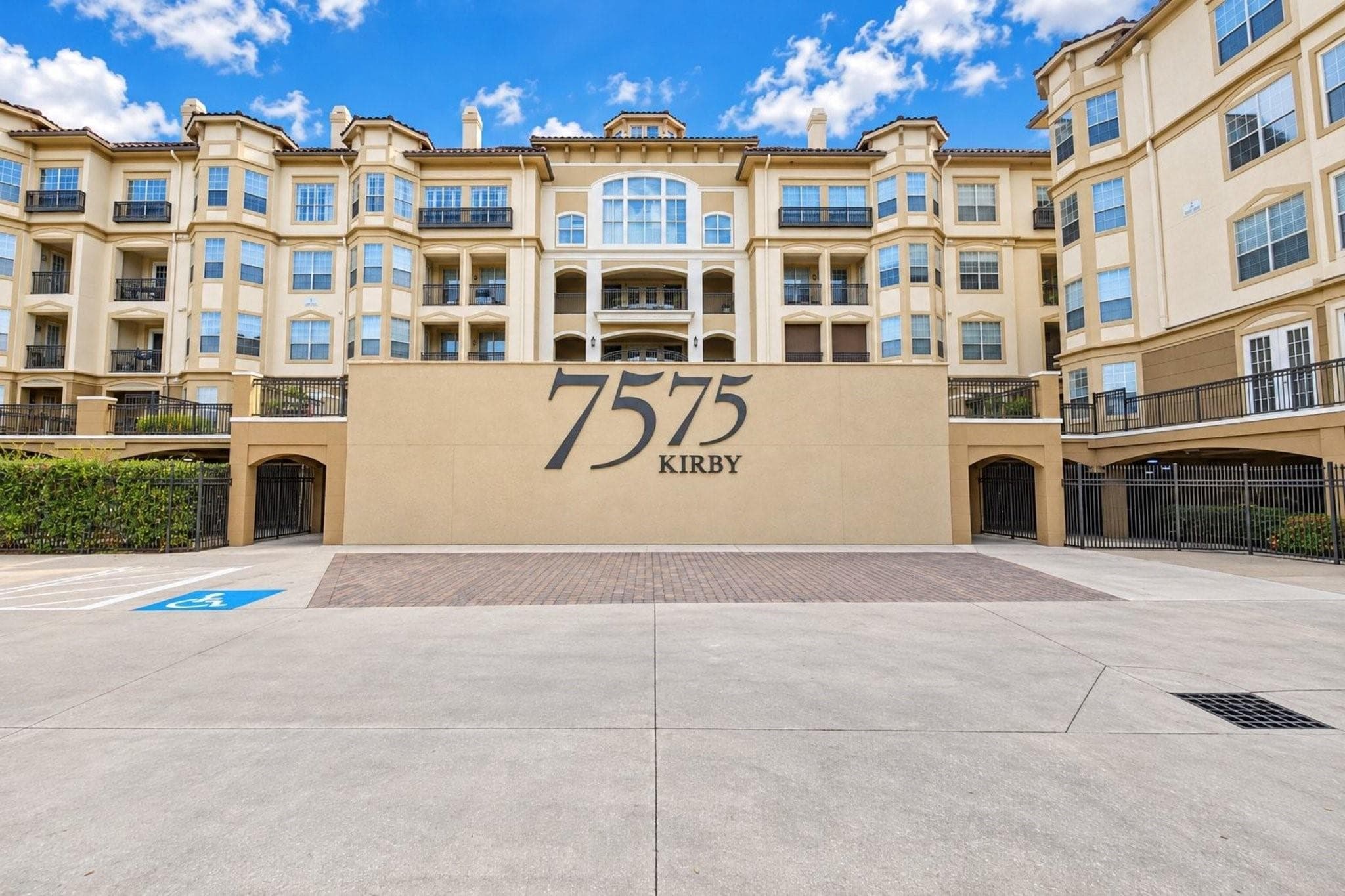 7575 Kirby Drive #1407