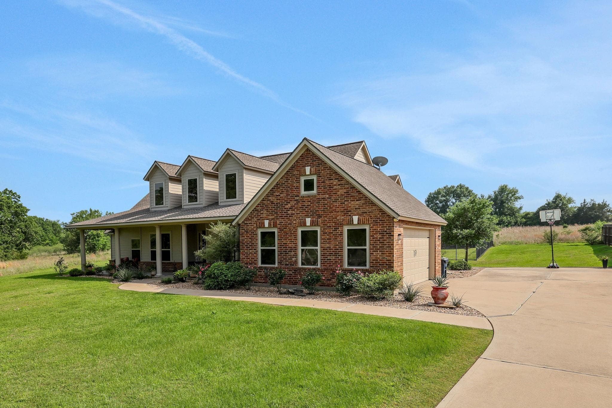 3145 Rolling Ridge Lane