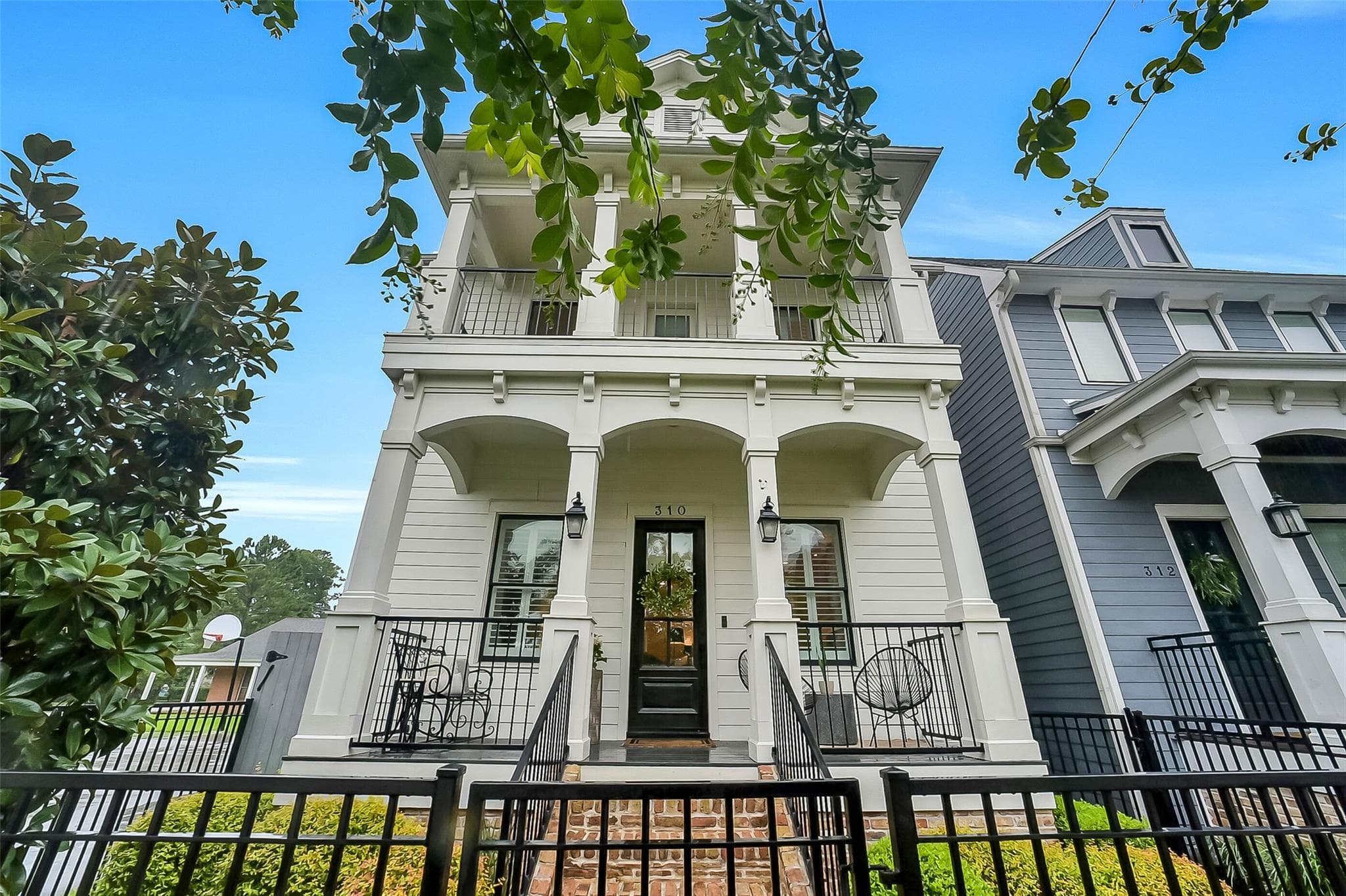 310 W 18th Street