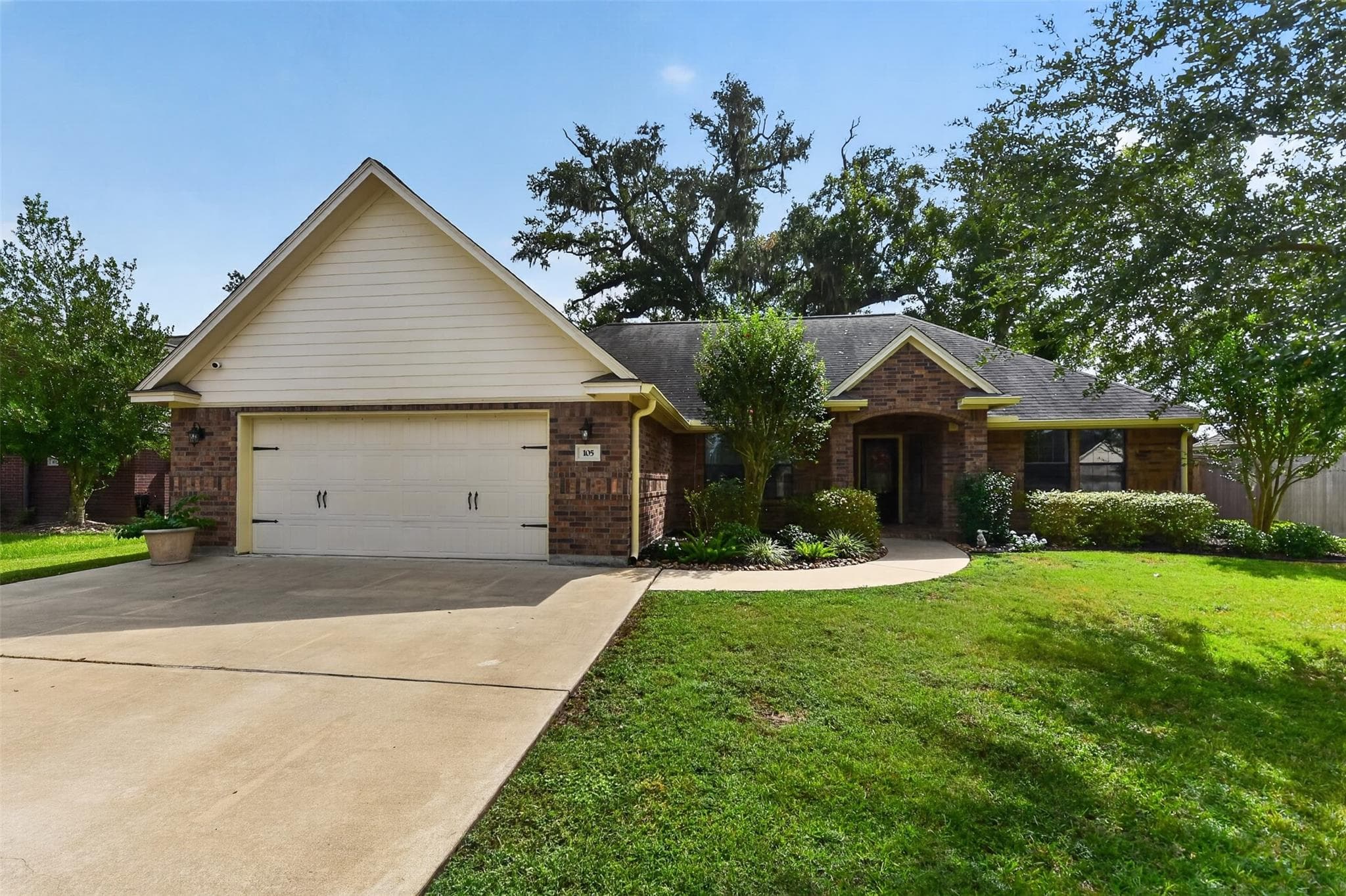 105 Blue Jay Drive