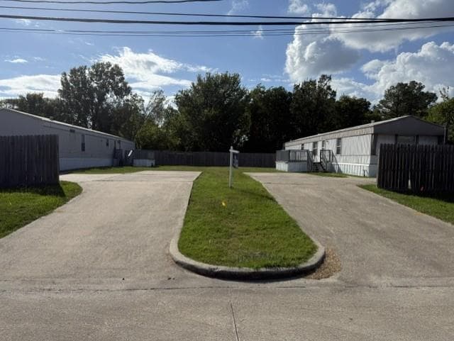 3809,3811 Raccoon Drive
