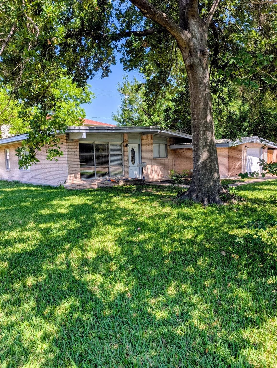 146 W Brenda Street