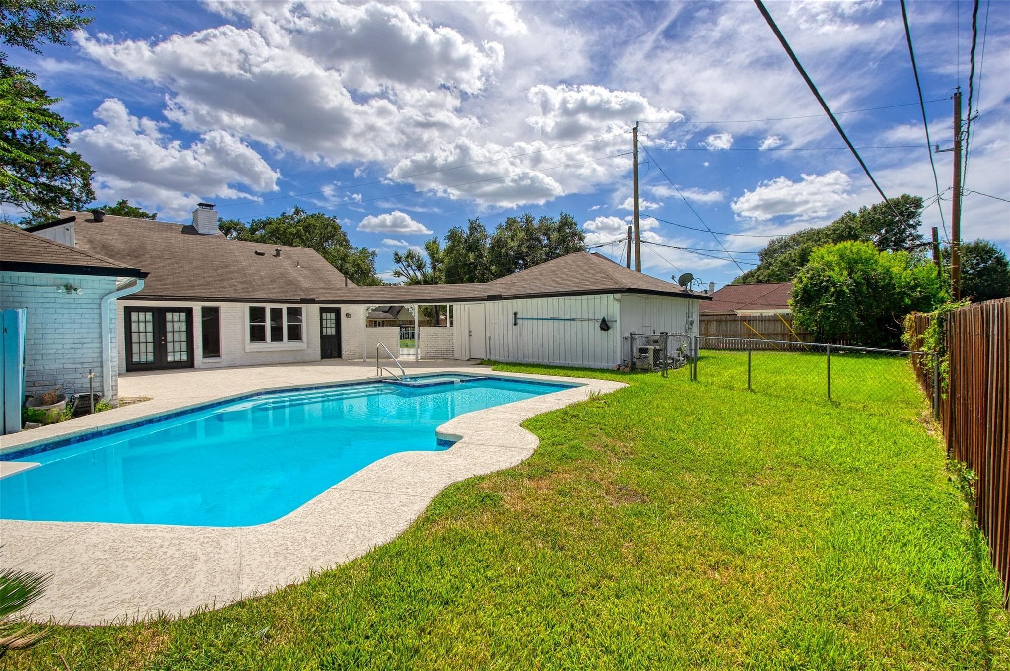 414 N Pecan Dr