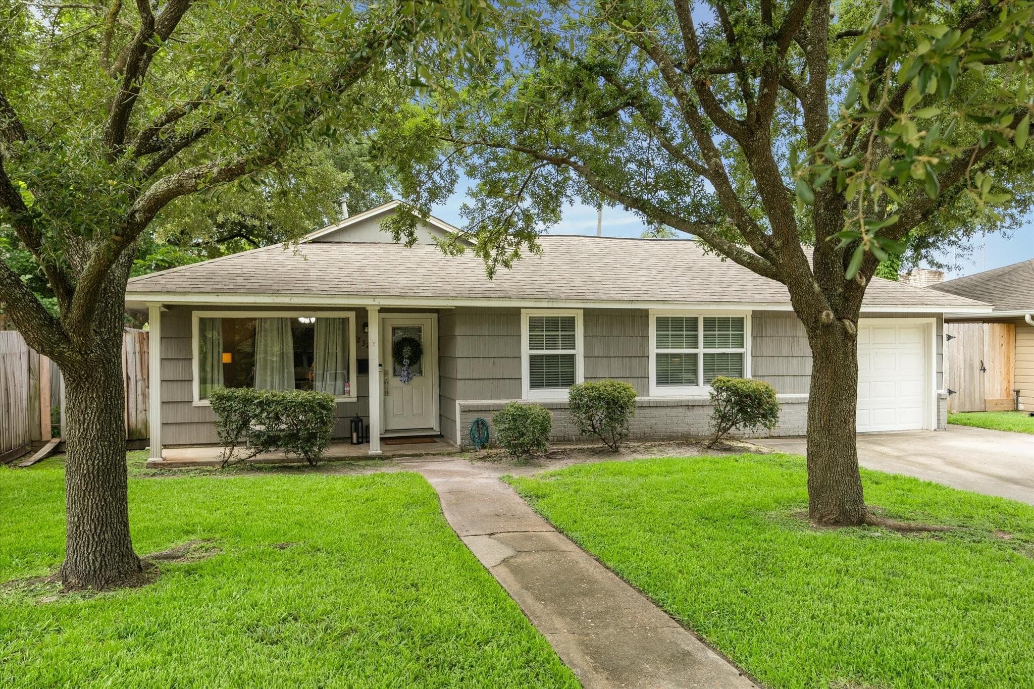 2327 Saxon Drive