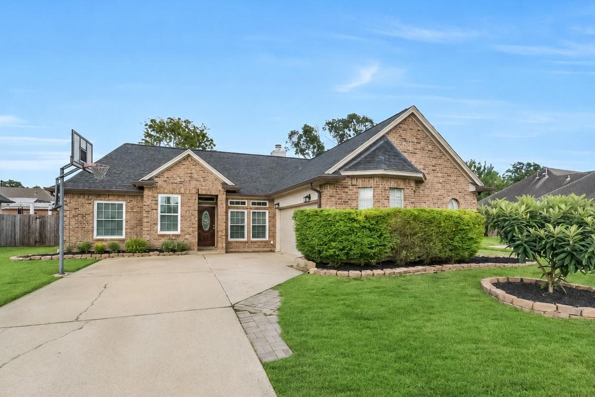 18618 Autumn Hills Drive