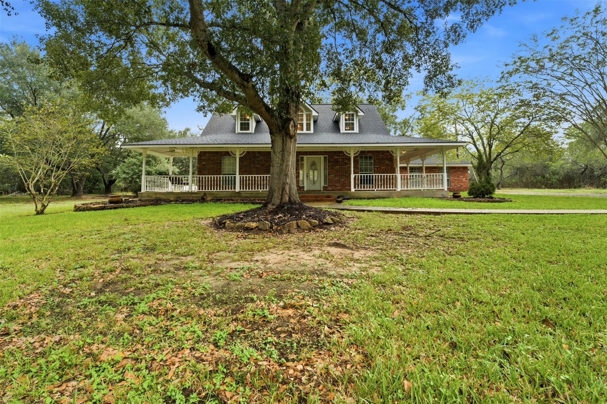 144 Pin Oak Lane
