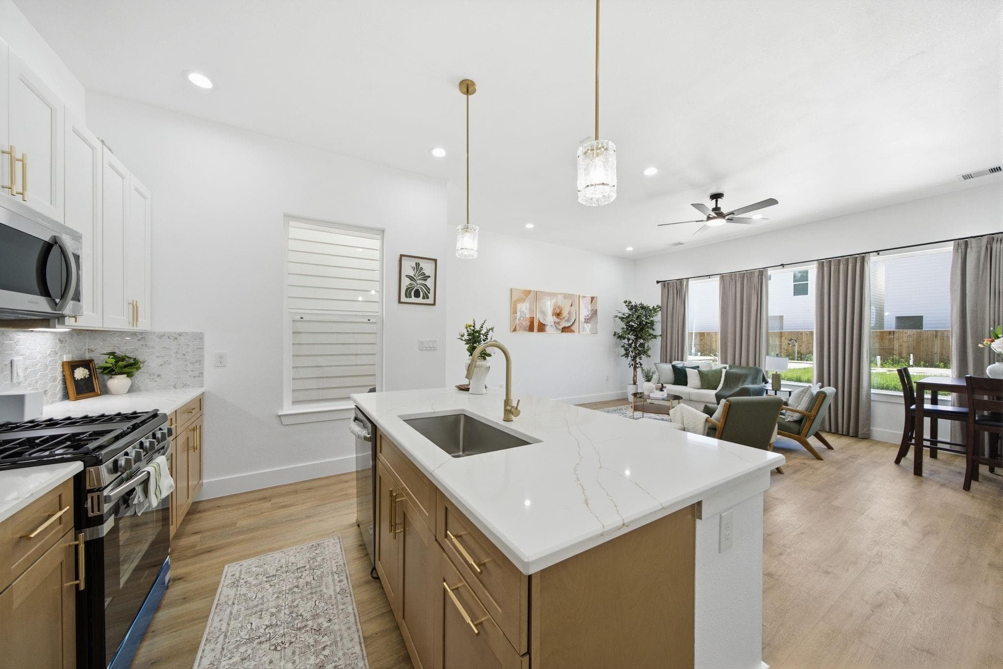 8908 Knoll Leaf Drive