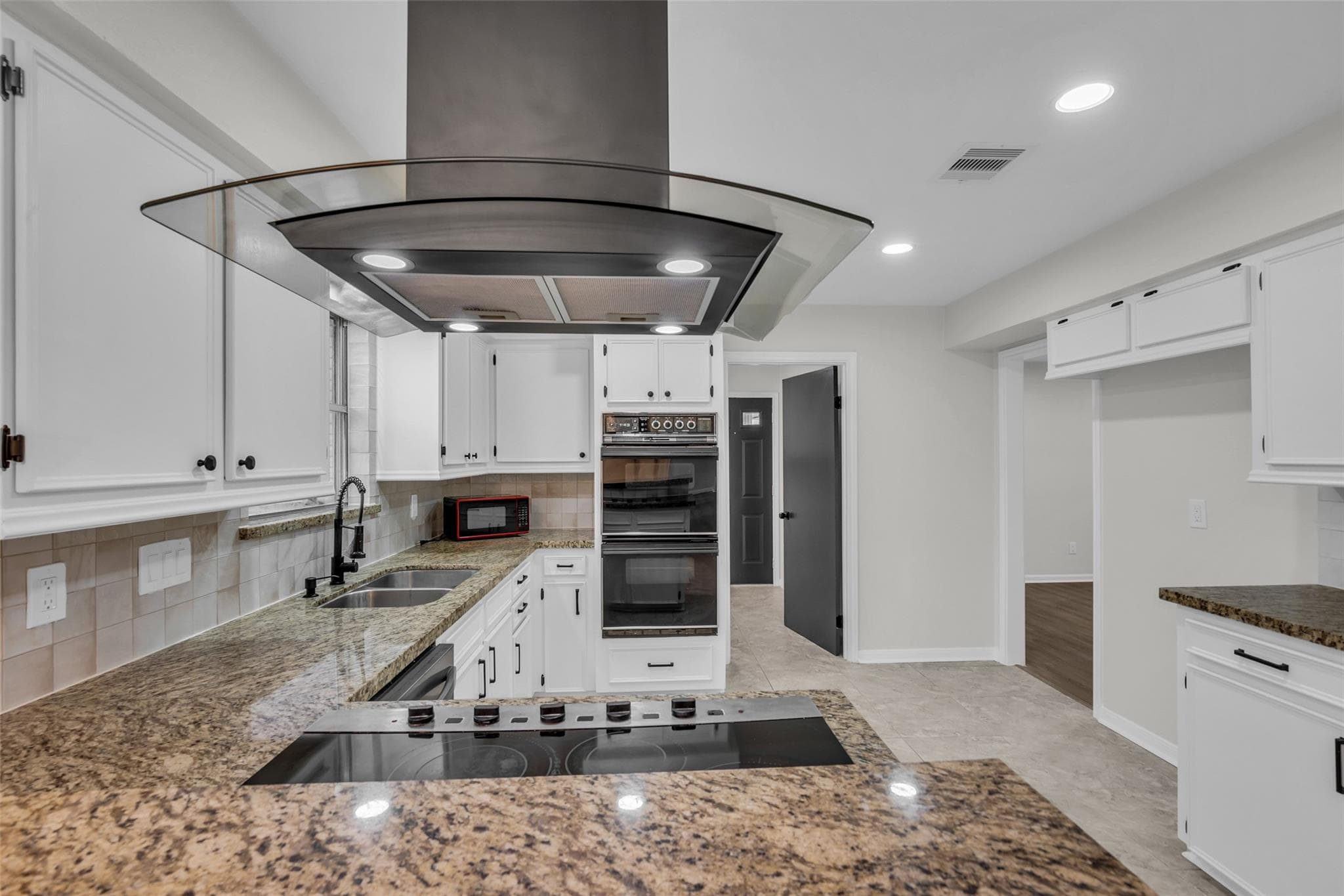 3911 Pecan Valley Drive