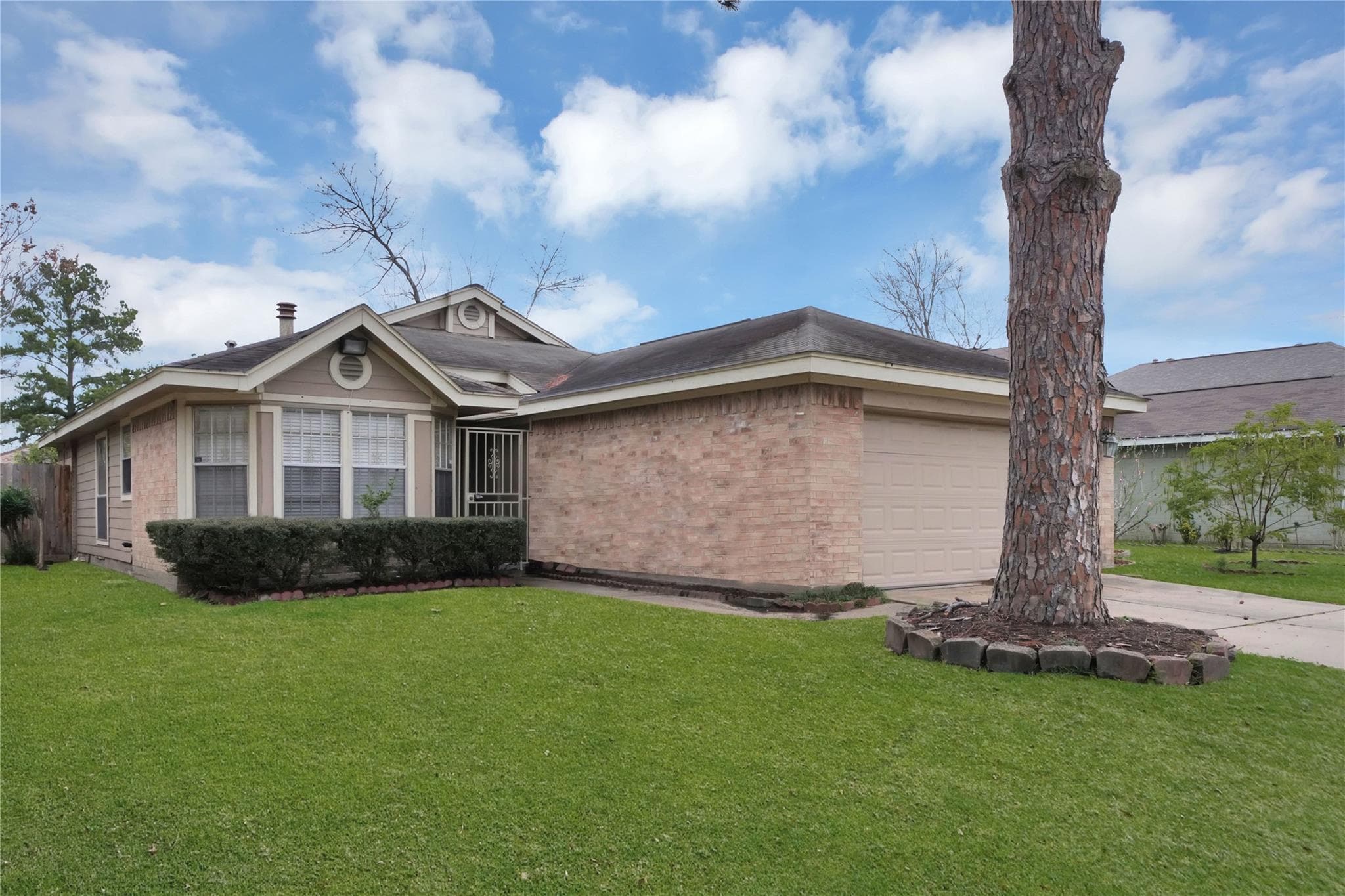 11734 Fairpoint Drive