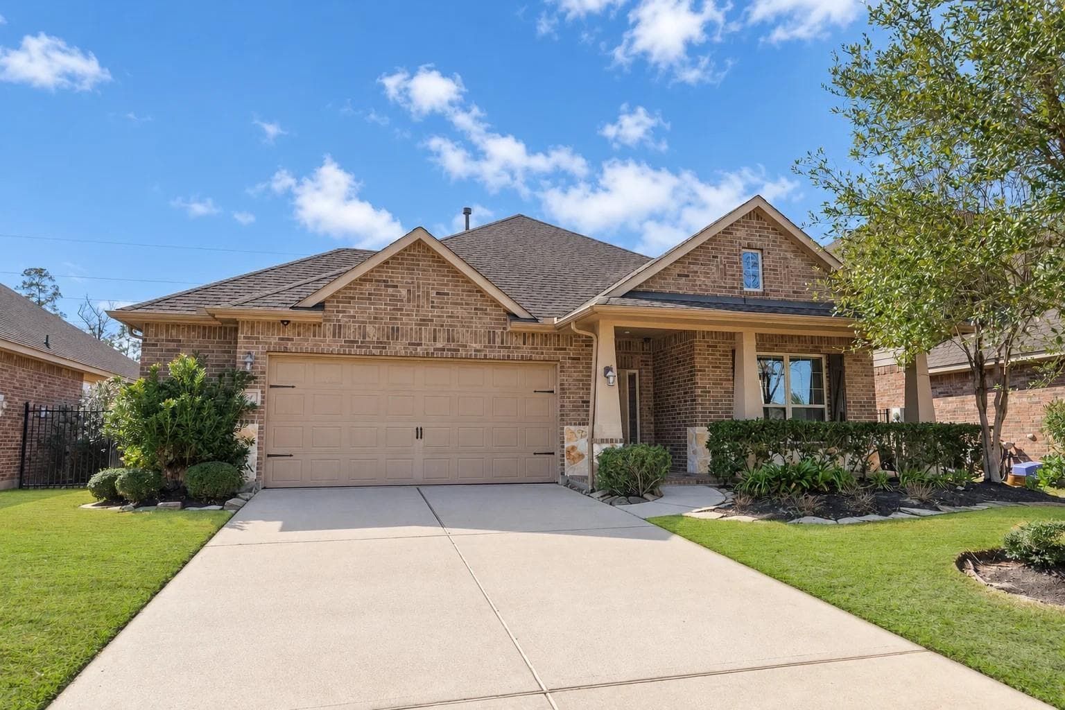 103 W Wading Pond Circle