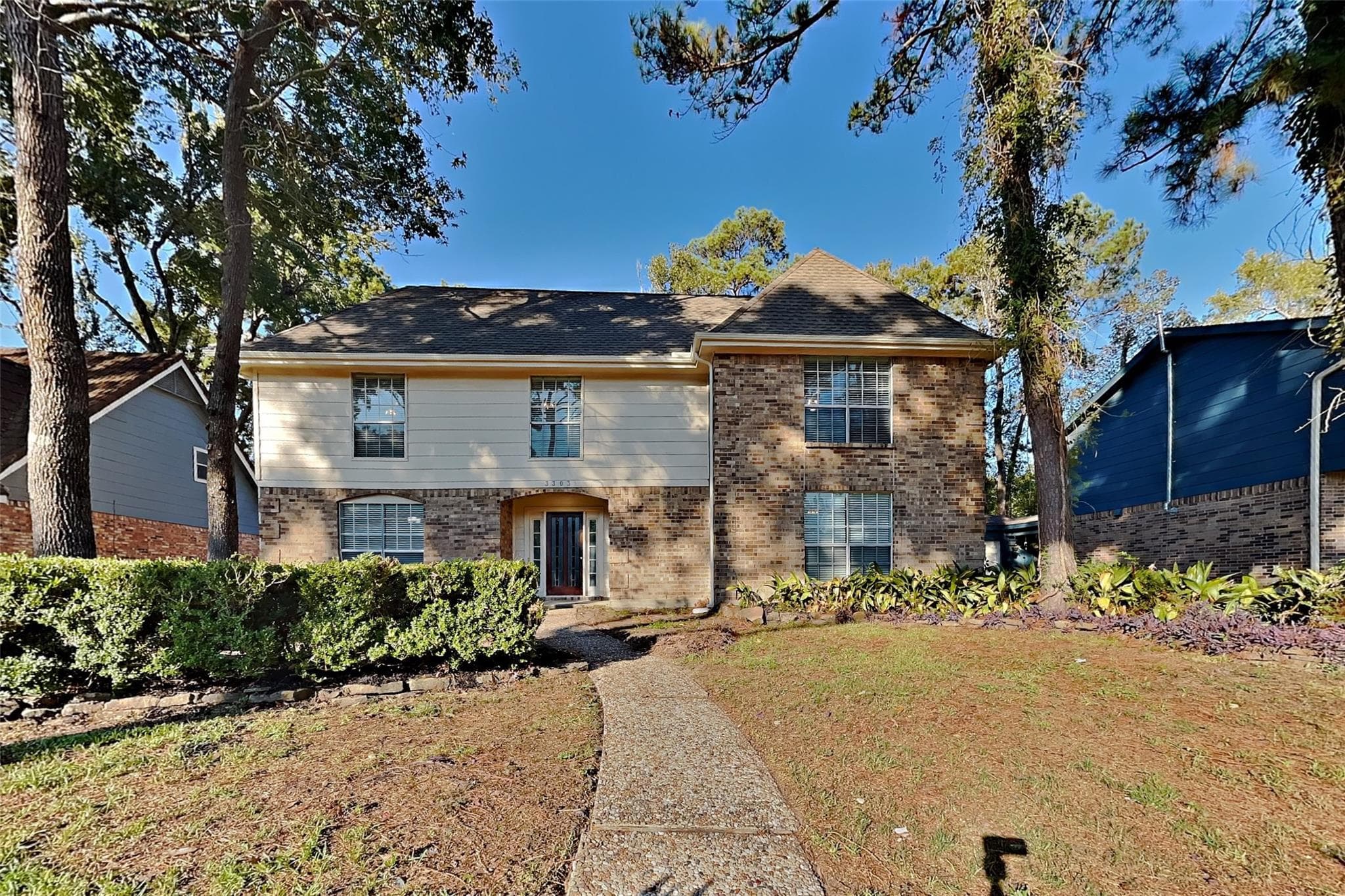 3303 Knoll Manor Drive