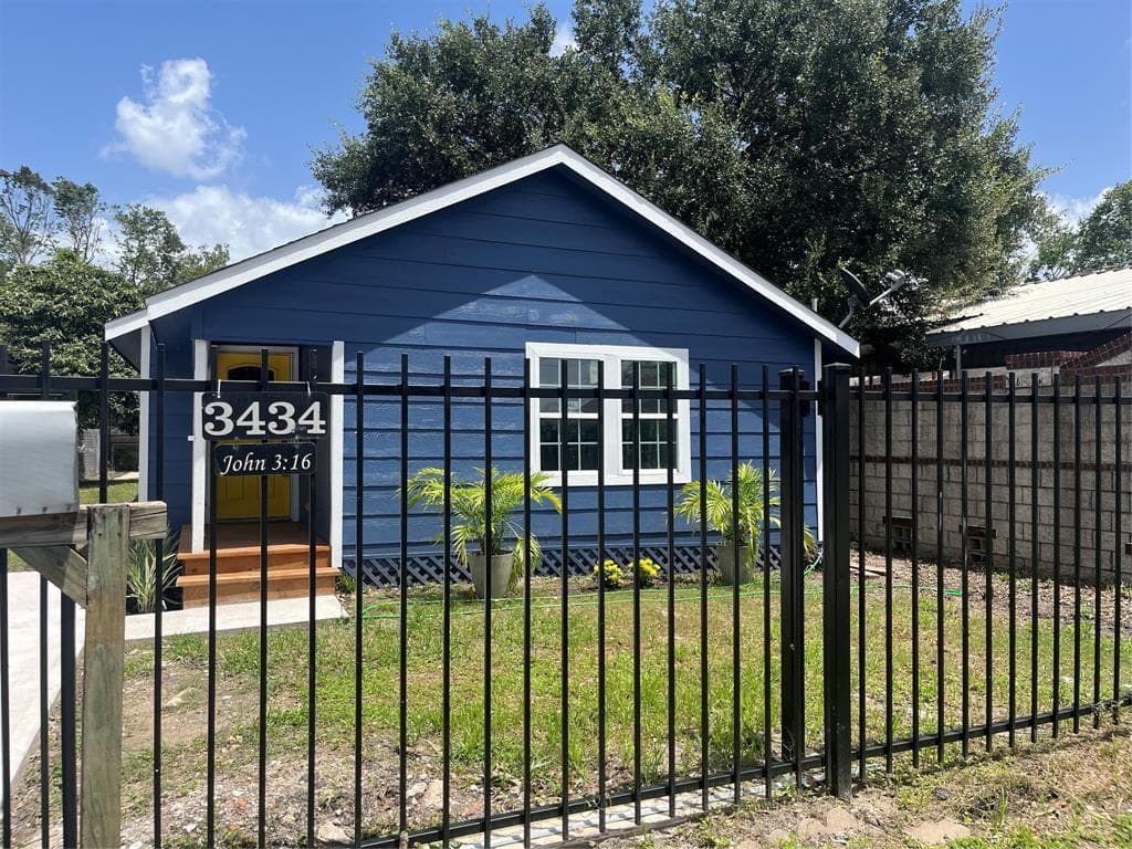 3434 Easy Street
