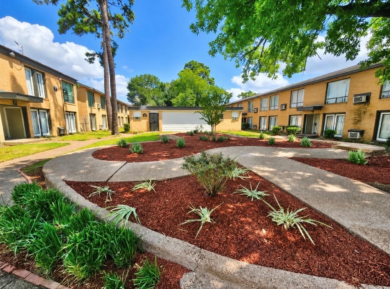3629 N Macgregor Way #121
