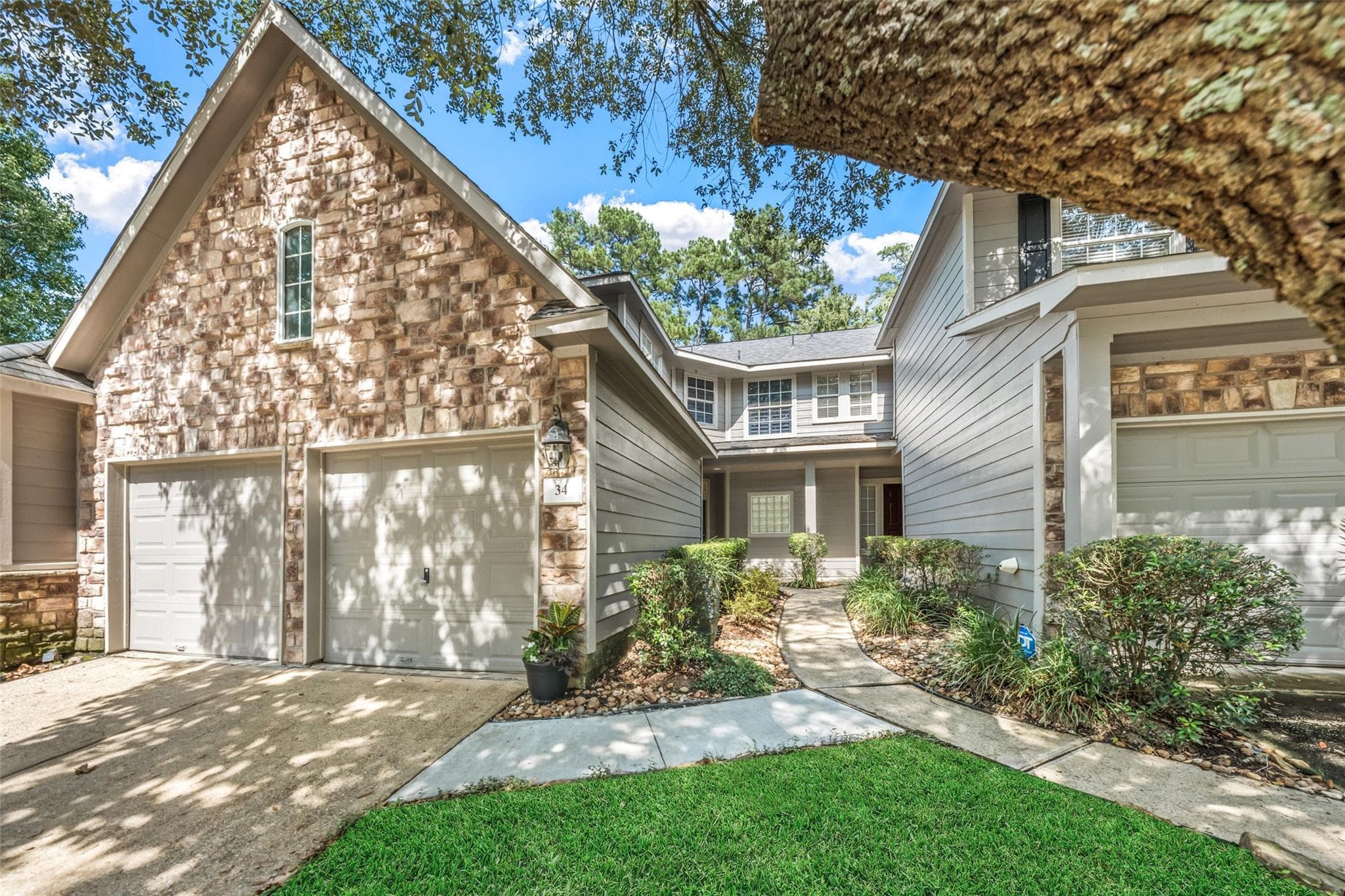 34 Alderon Woods Place