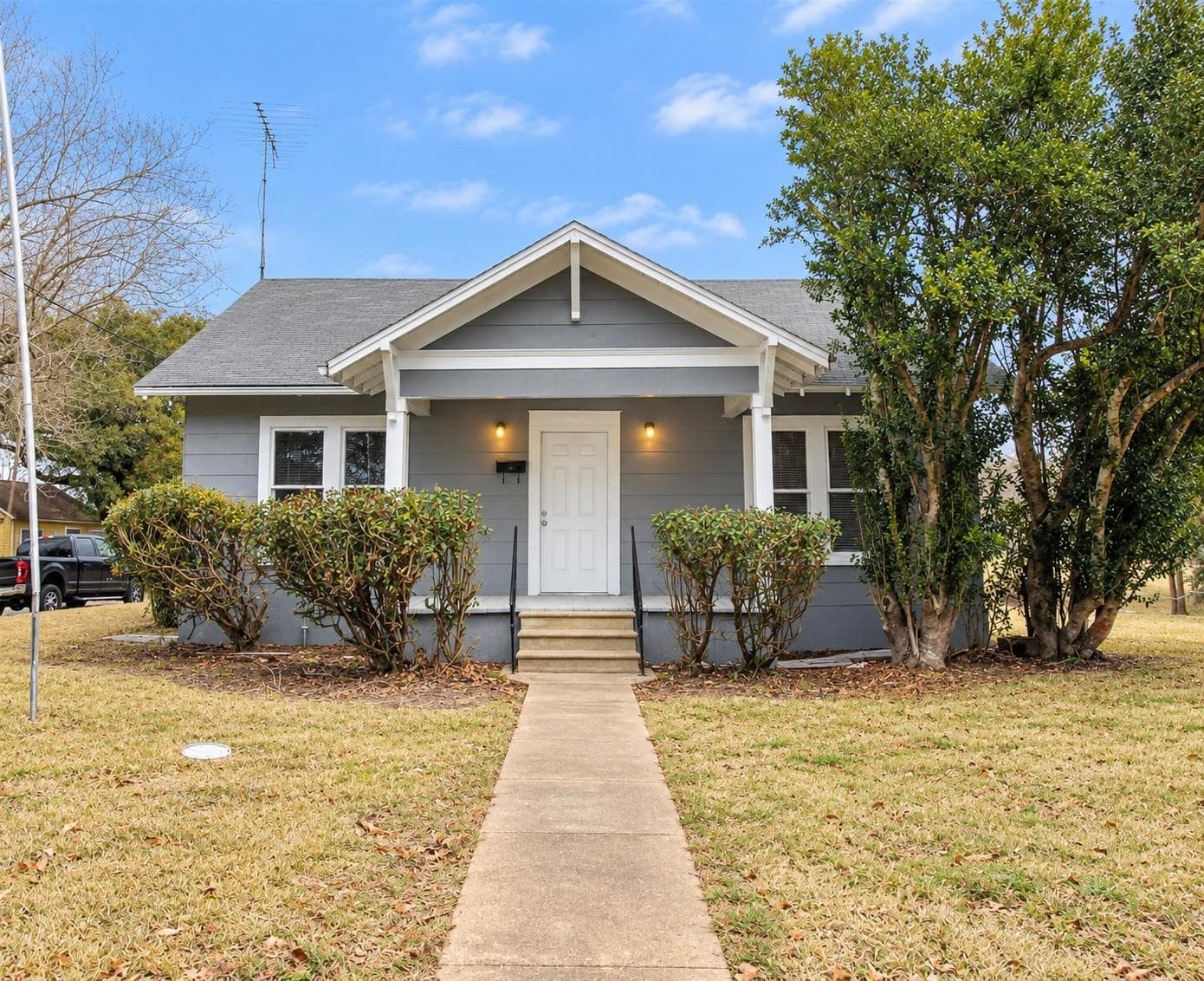 716 Olive Street