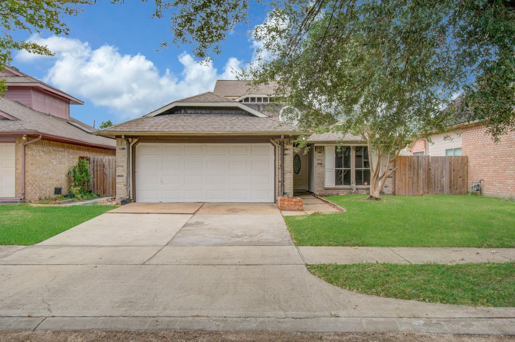 6823 Puerta Vista Lane