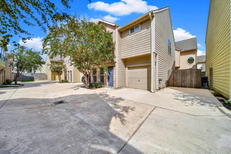 2206 Naomi Street #16