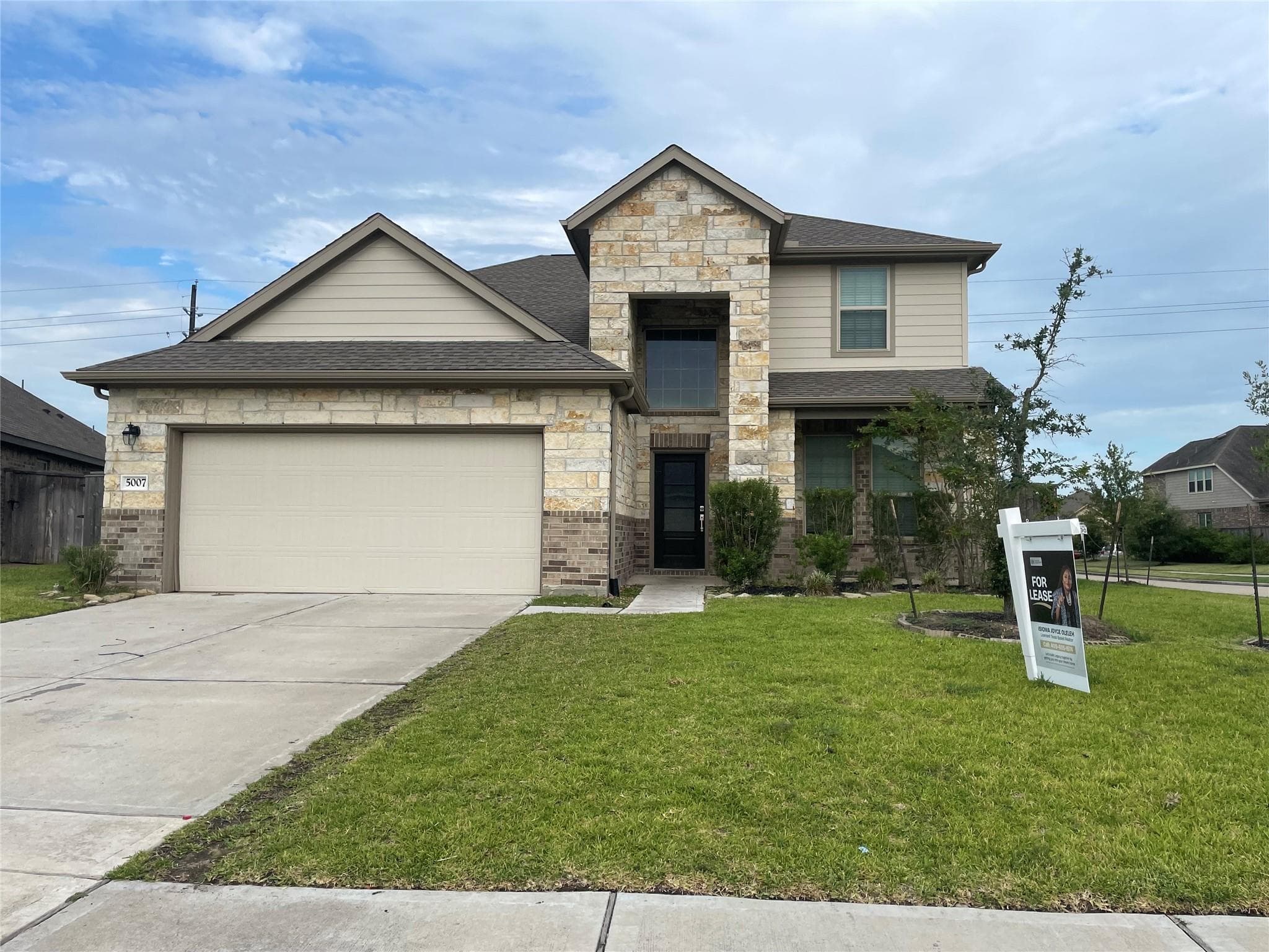 5007 Dunstable Manor Lane