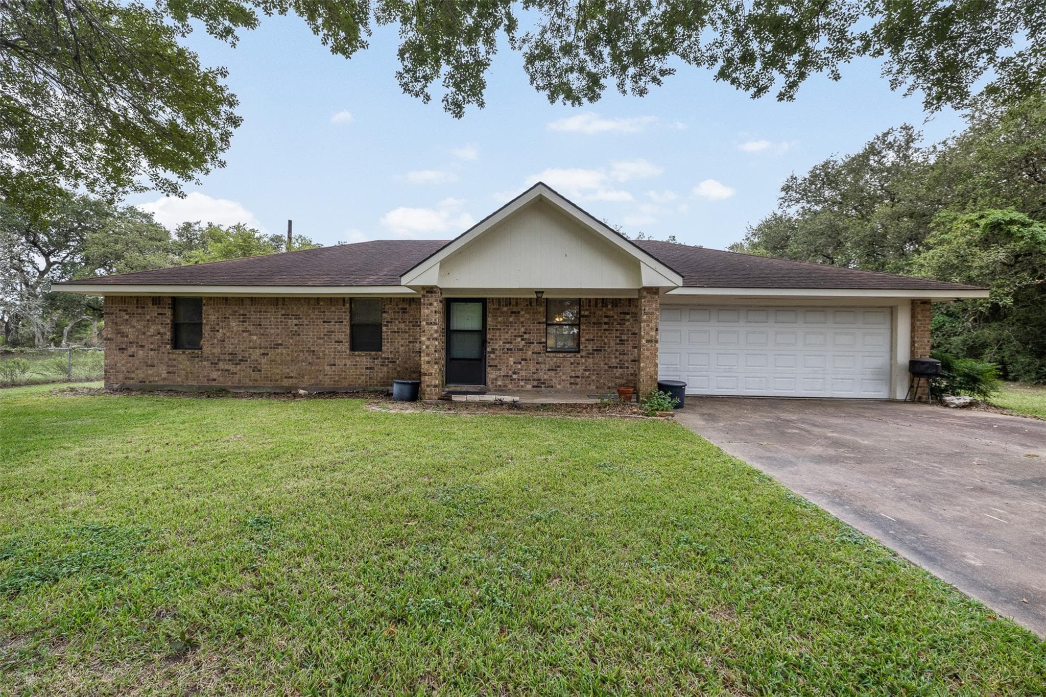 1081 Shirley Oaks Street