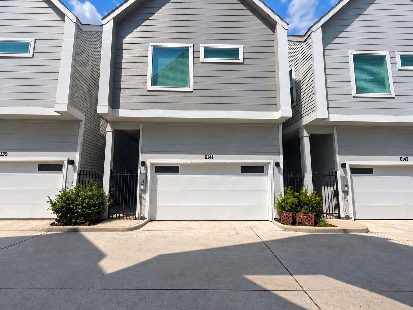 6141 W Montgomery Road