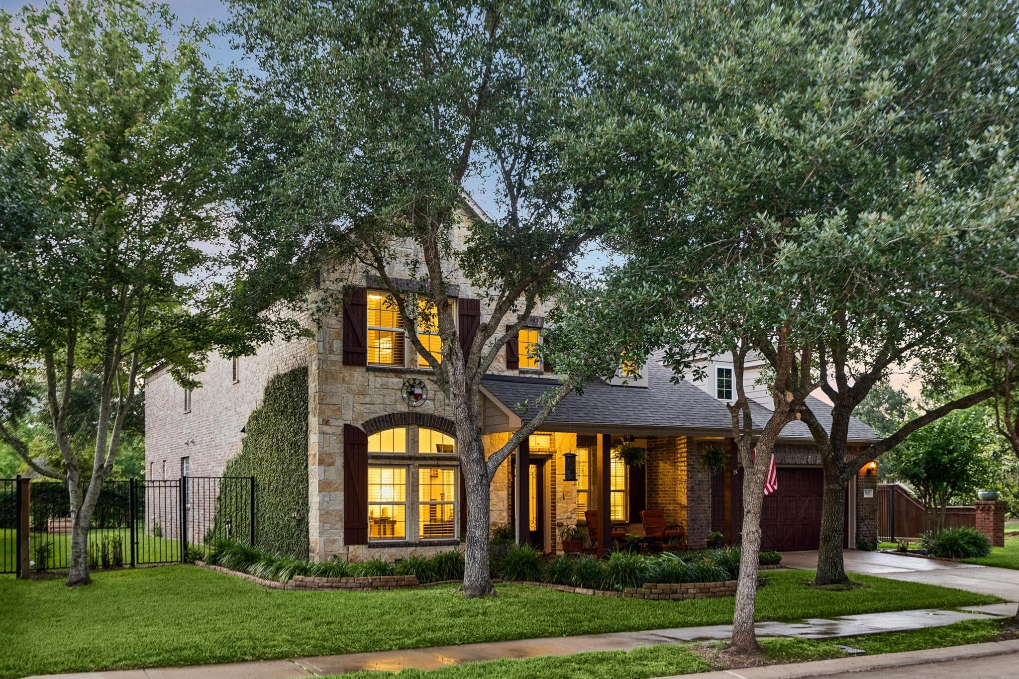 3102 London Lane