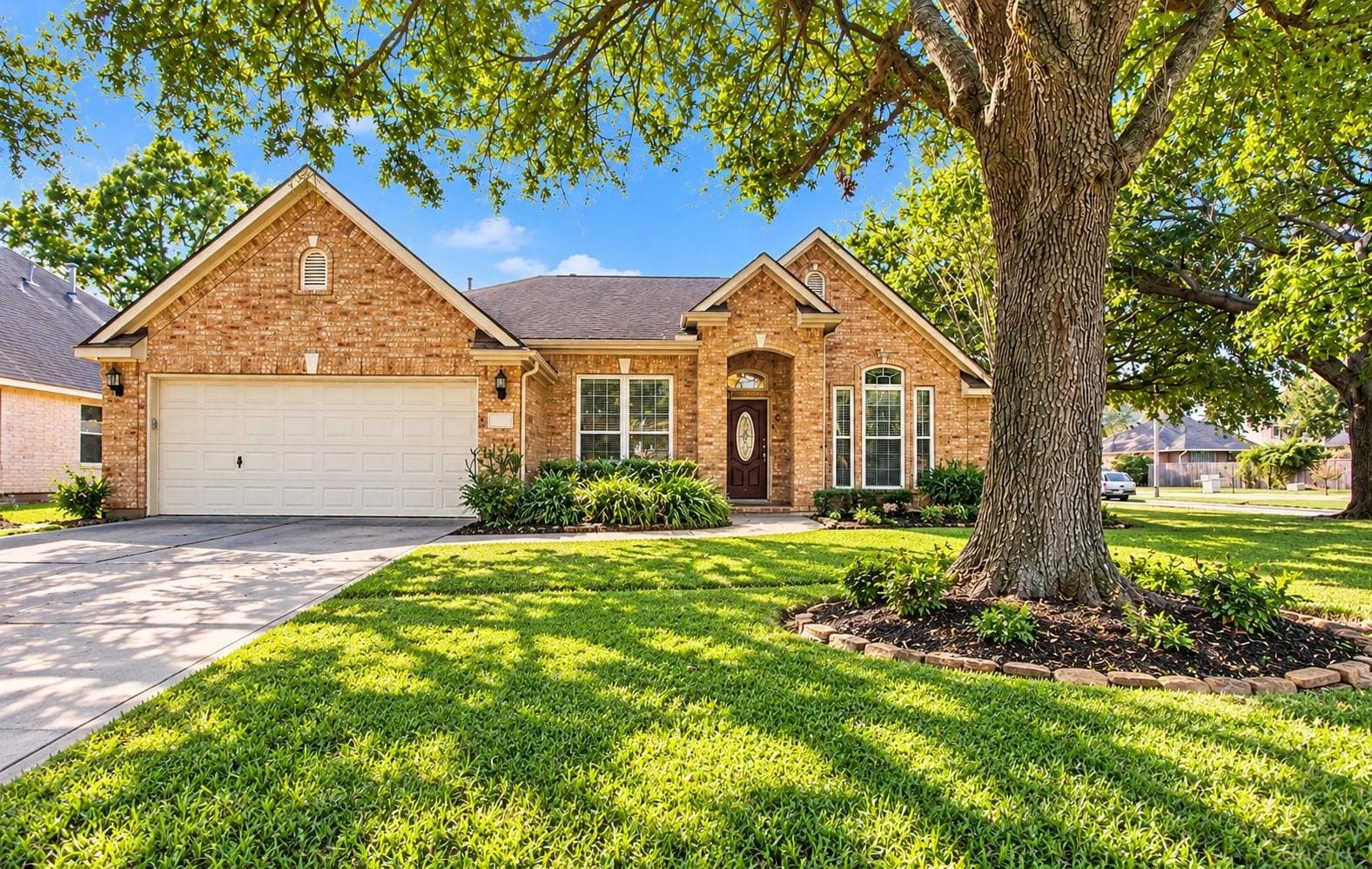 1915 Shining Stream Lane
