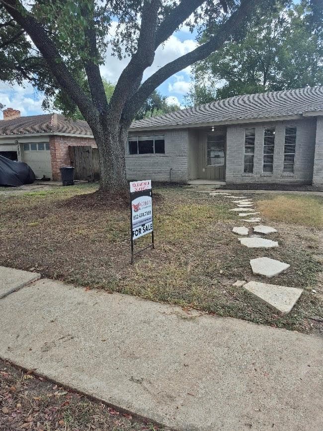 11607 Radford Lane