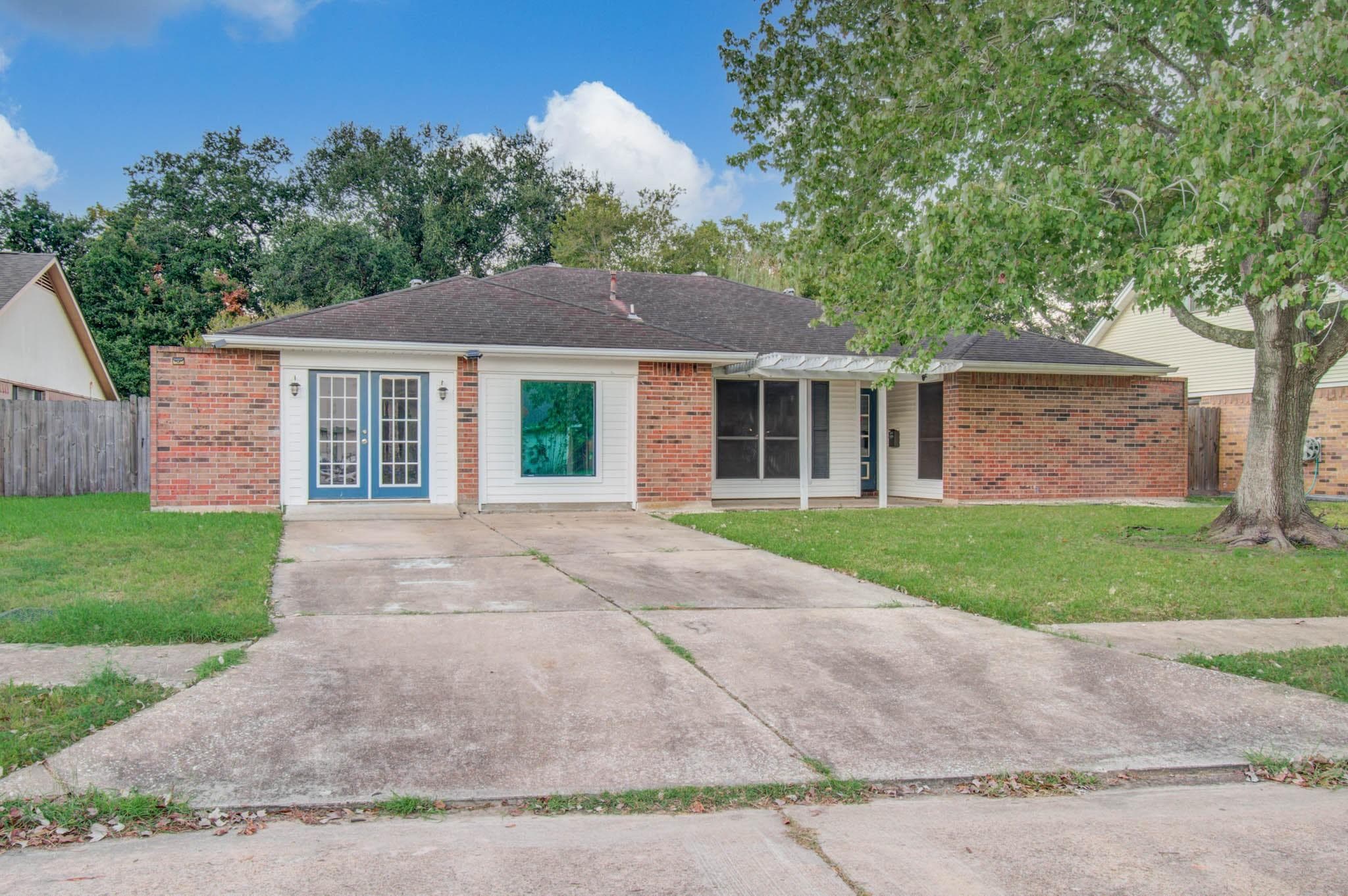 5009 Groveton Lane