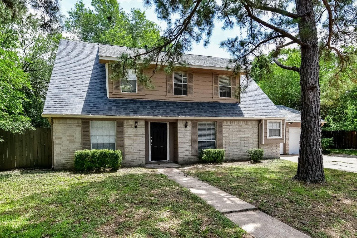 4311 Saratoga Drive